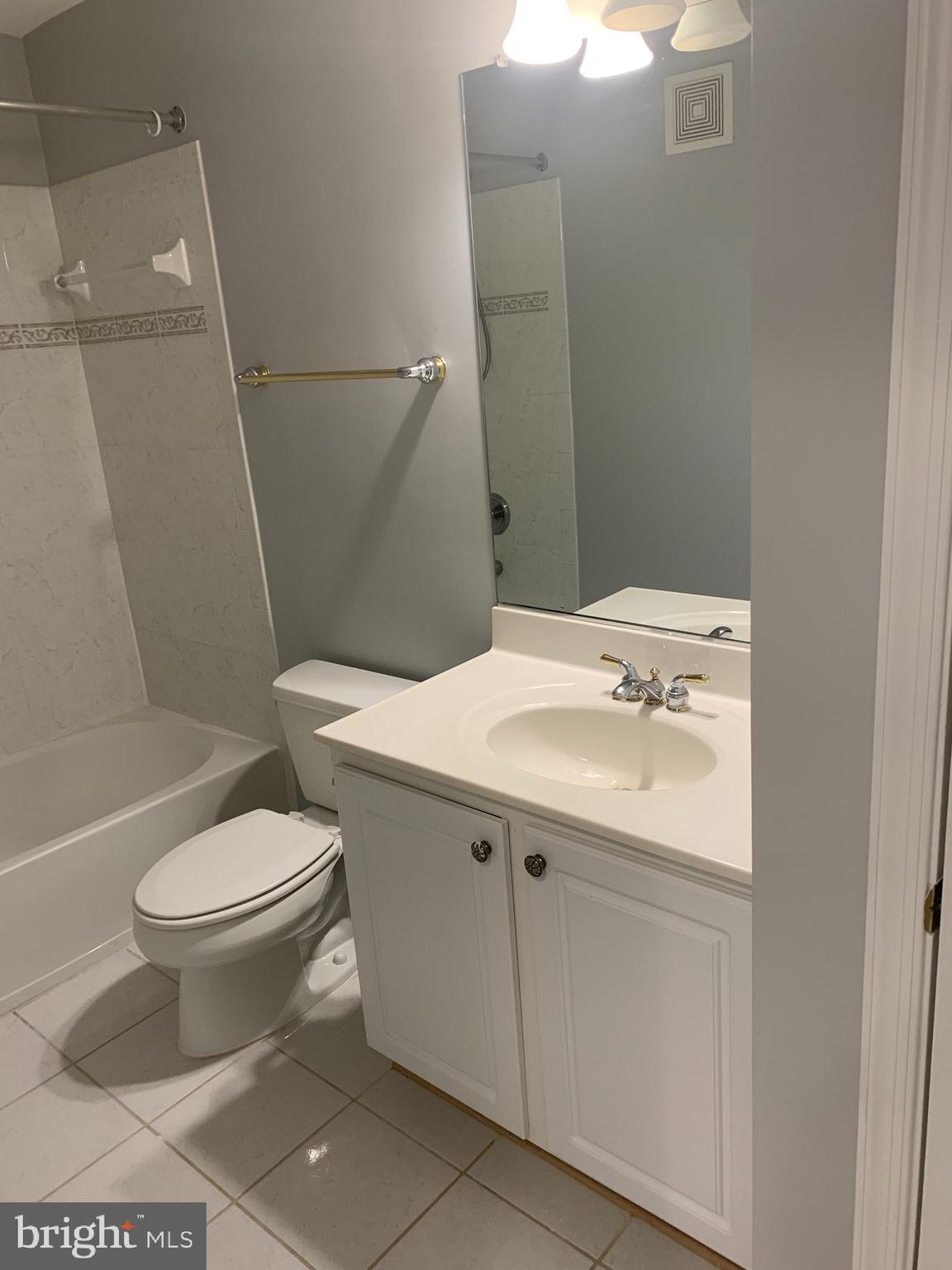 GROVETON WOODS - Residential