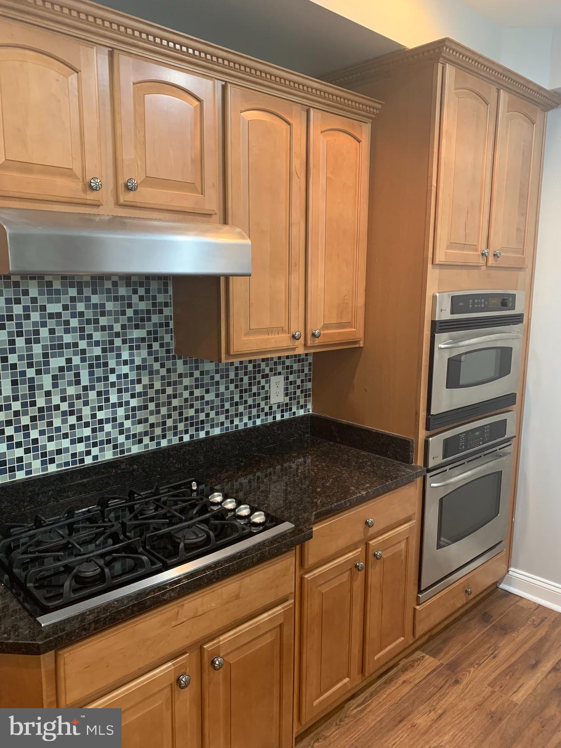 GROVETON WOODS - Residential