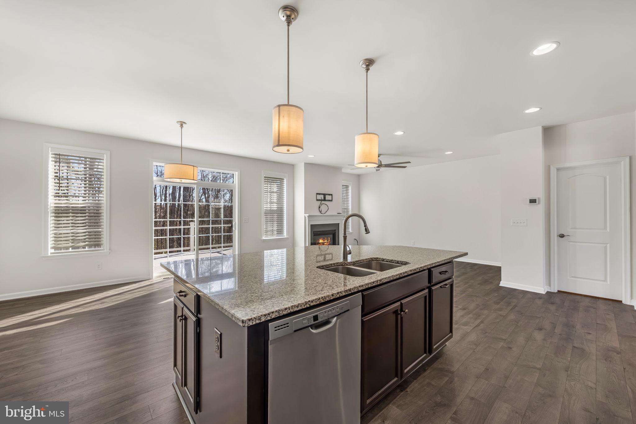 COWAN CROSSING - Residential