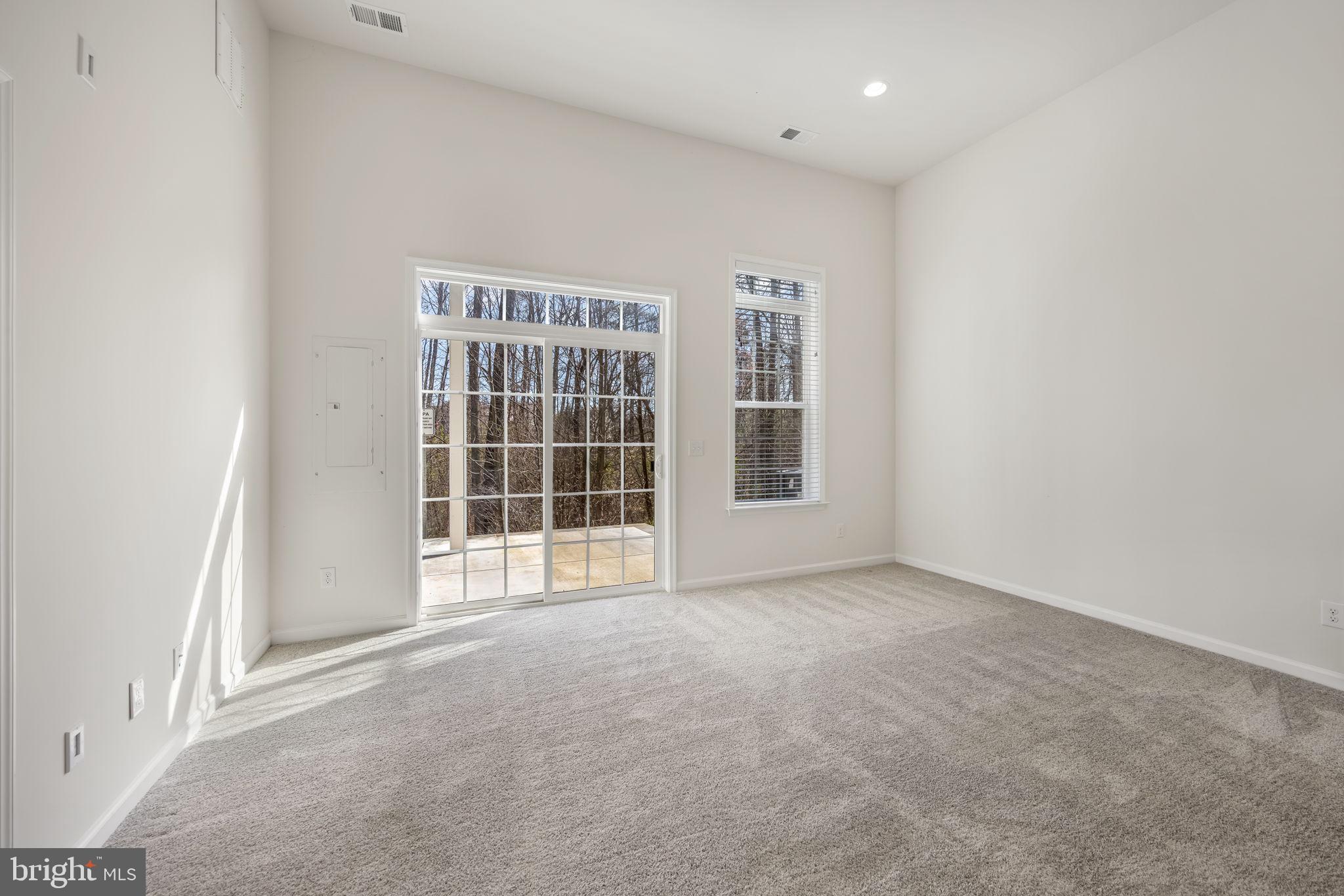 COWAN CROSSING - Residential