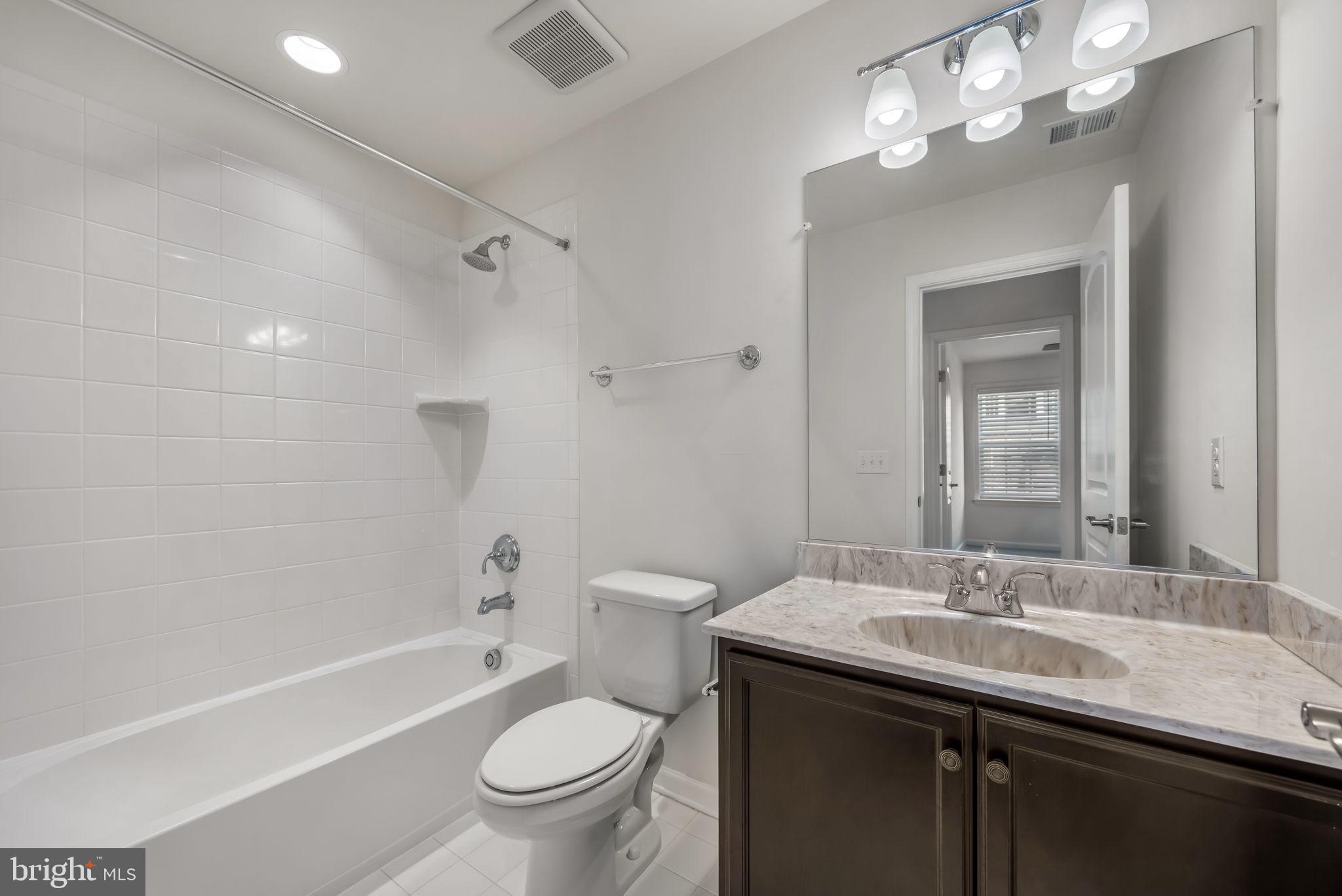 COWAN CROSSING - Residential