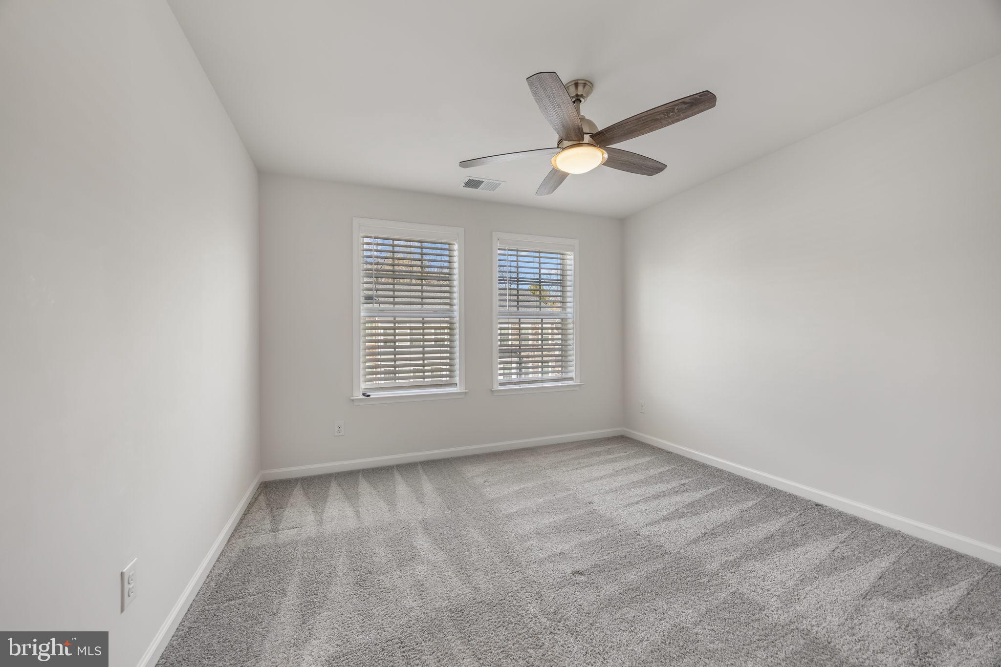 COWAN CROSSING - Residential