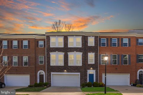 Townhouse For Sale - 1104 Nolan Street<br/> FREDERICKSBURG, VA 22401