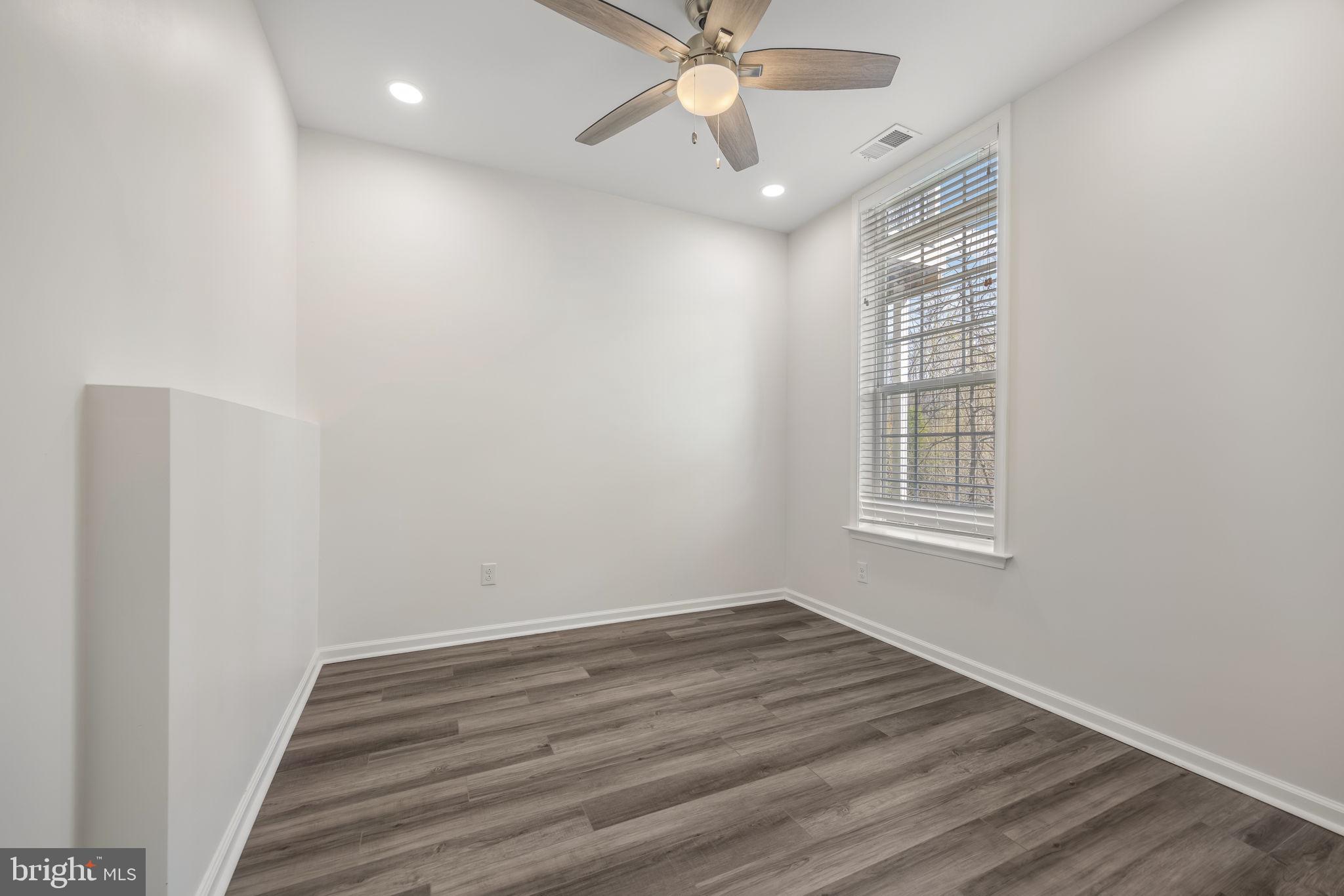 COWAN CROSSING - Residential