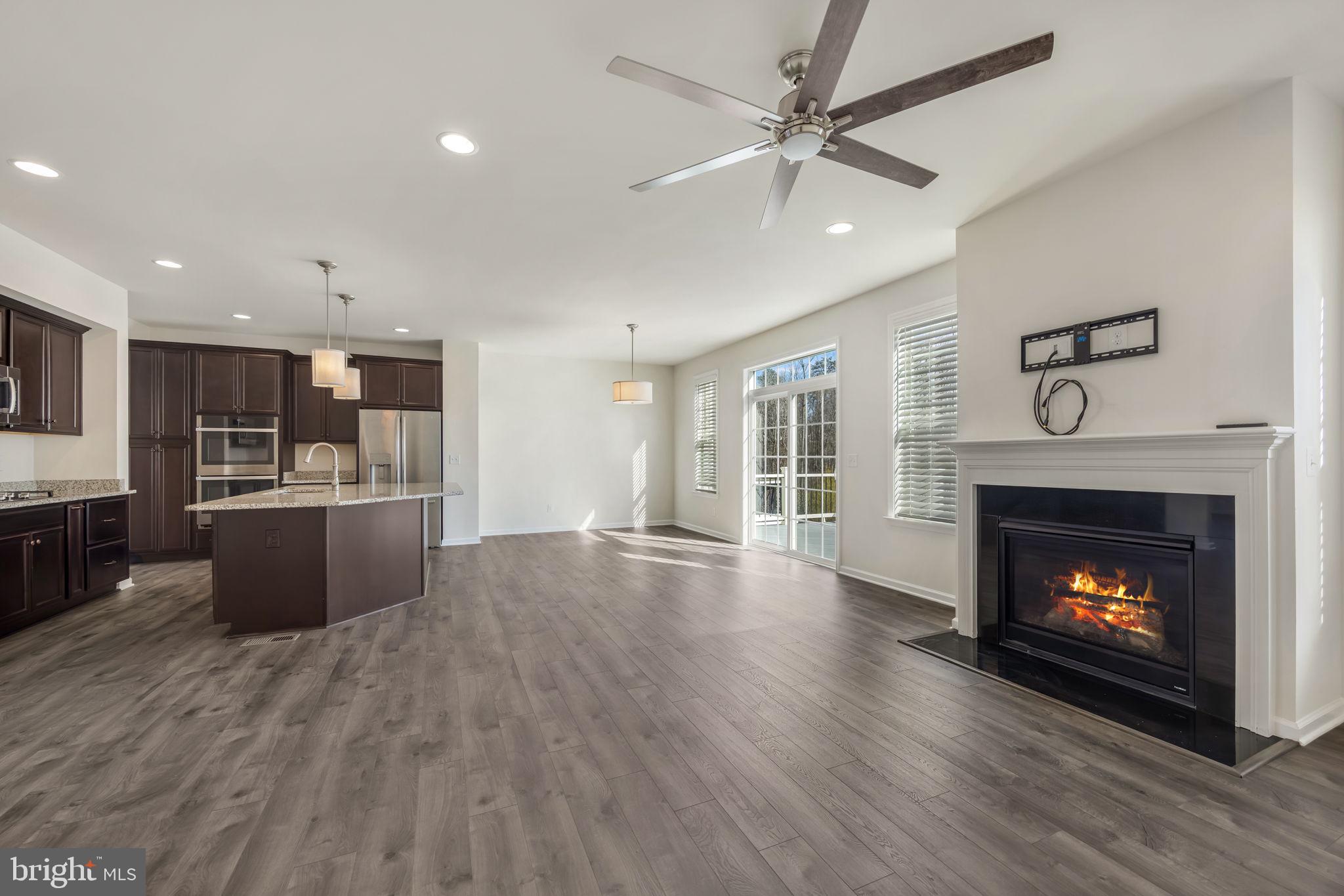 COWAN CROSSING - Residential