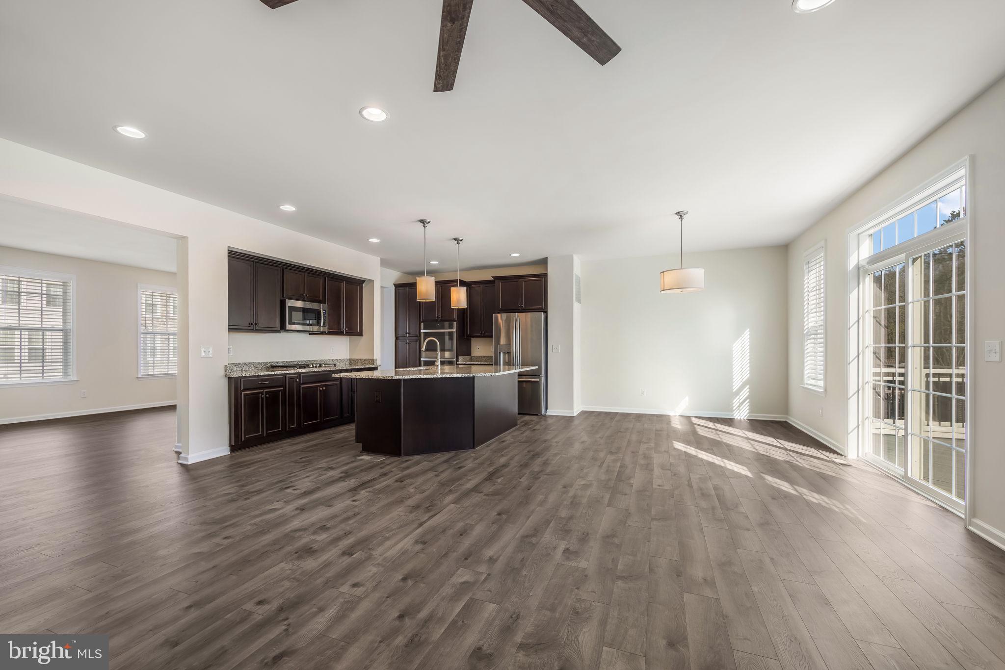 COWAN CROSSING - Residential