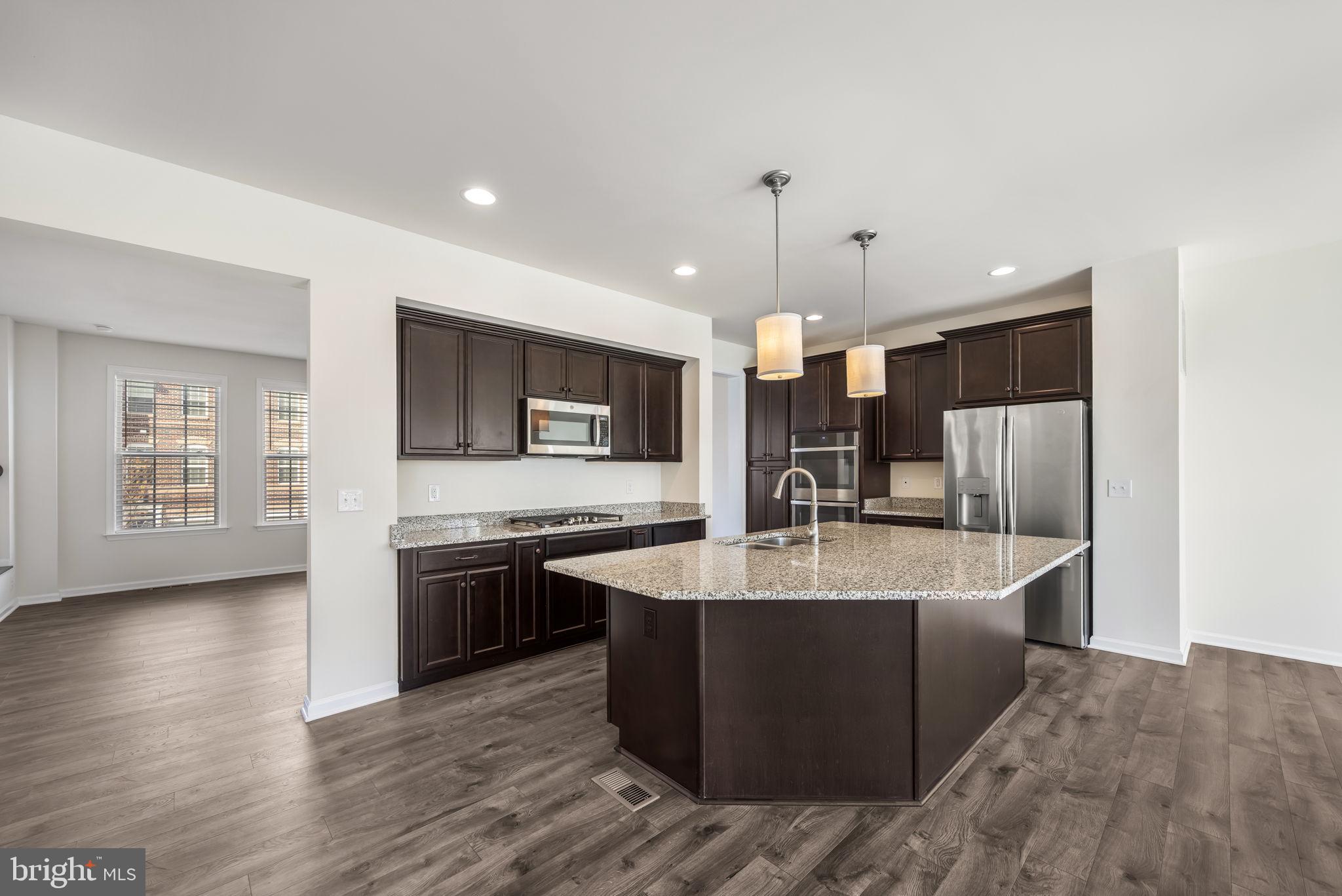 COWAN CROSSING - Residential