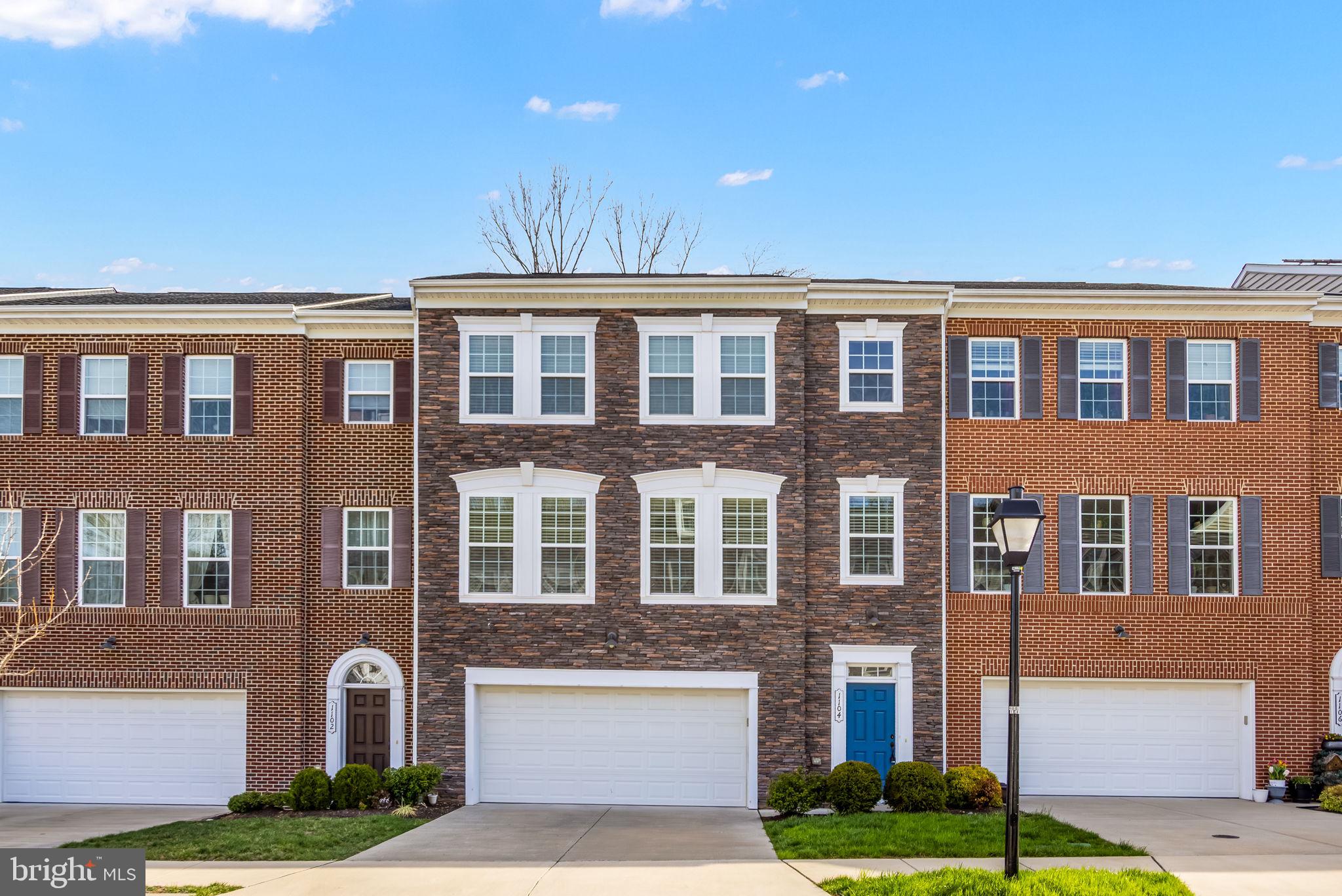 COWAN CROSSING - Residential