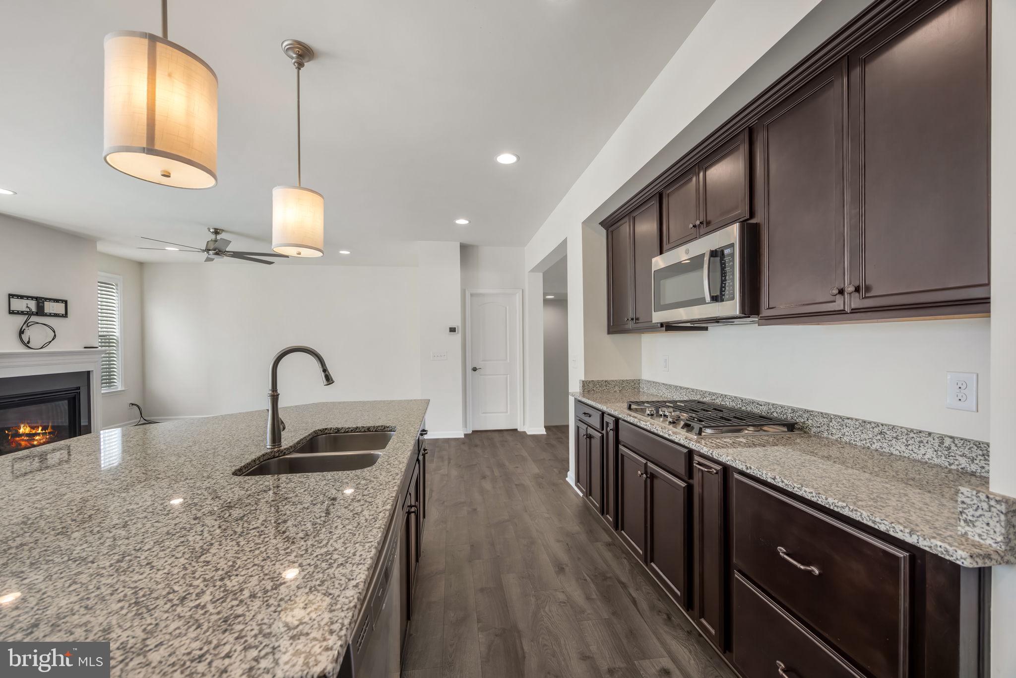 COWAN CROSSING - Residential