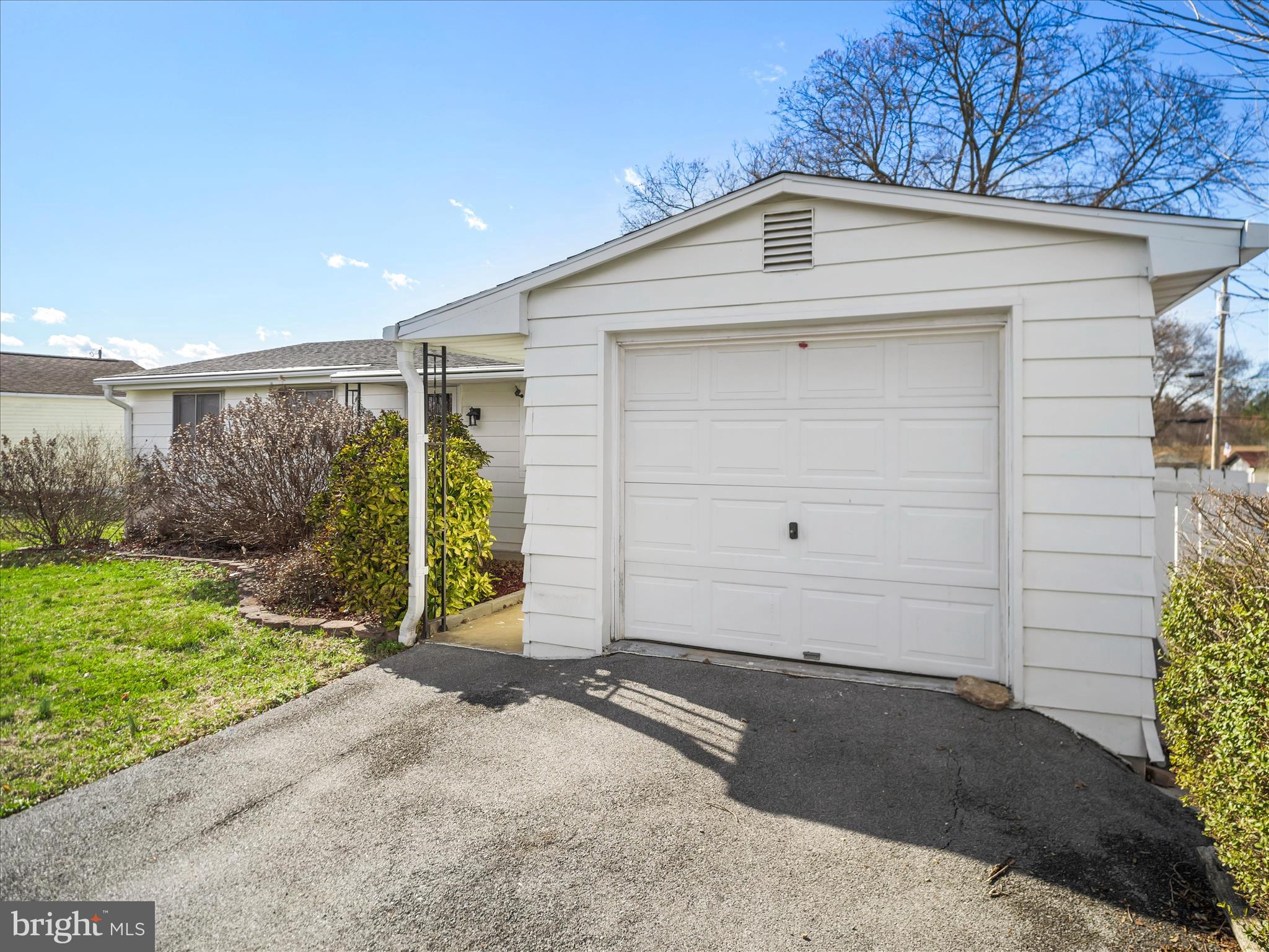 SKY-LIN PARK - Residential