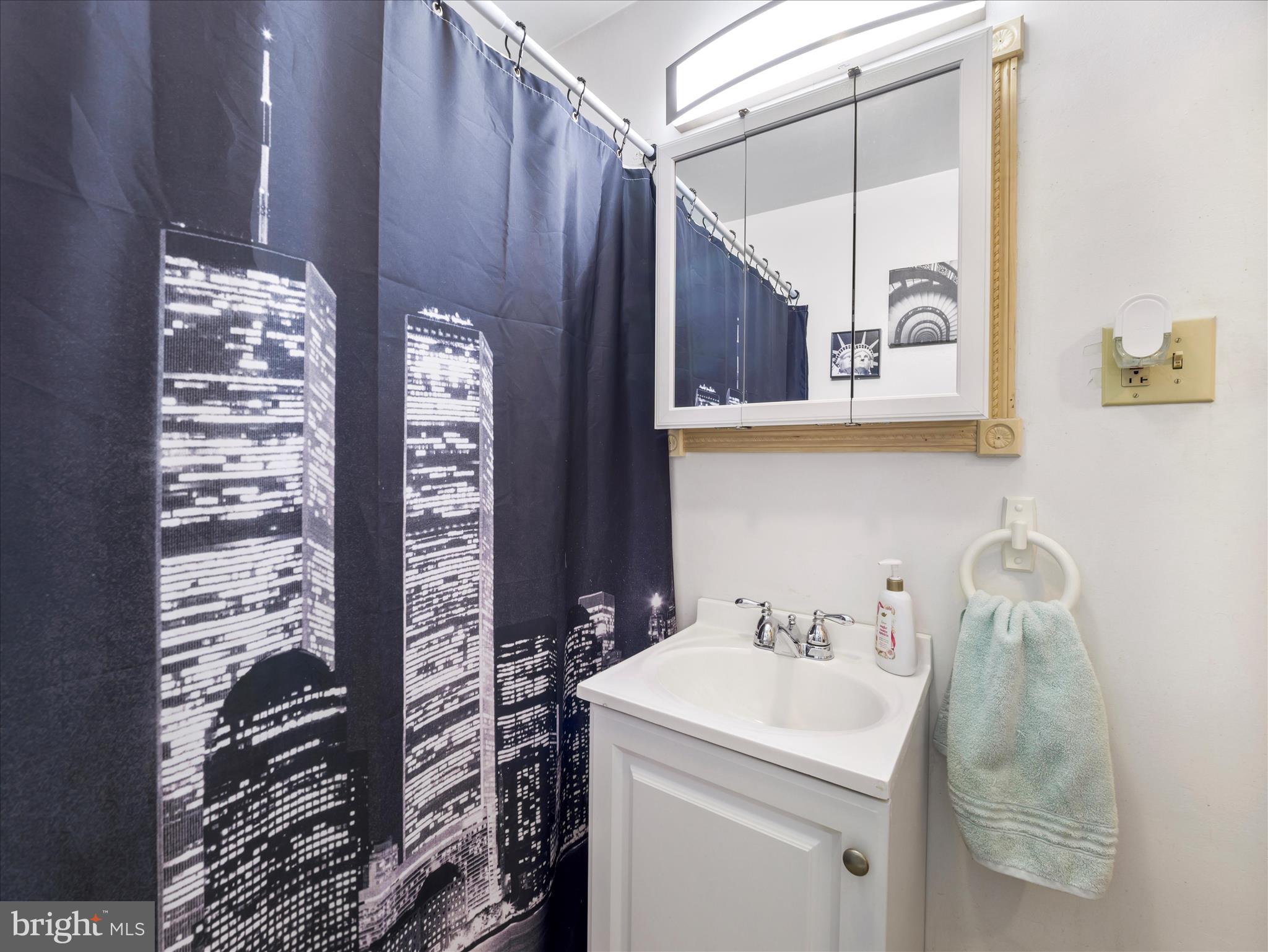 SKY-LIN PARK - Residential