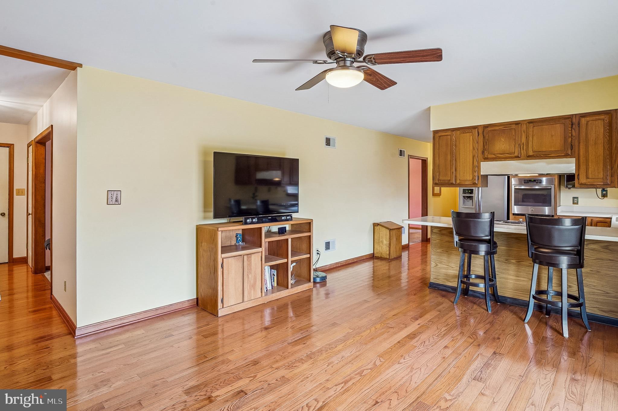 CLAIBORNES LANDING - Residential