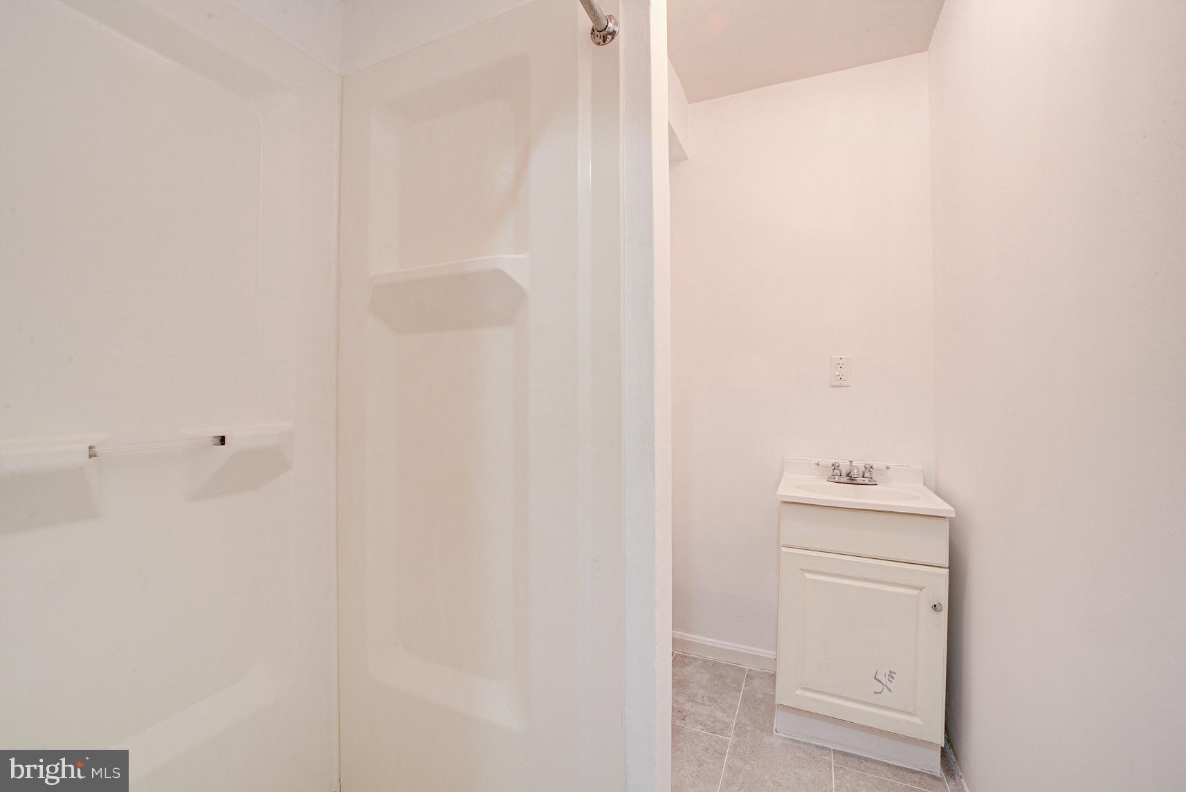 FOXWOOD - Residential Lease