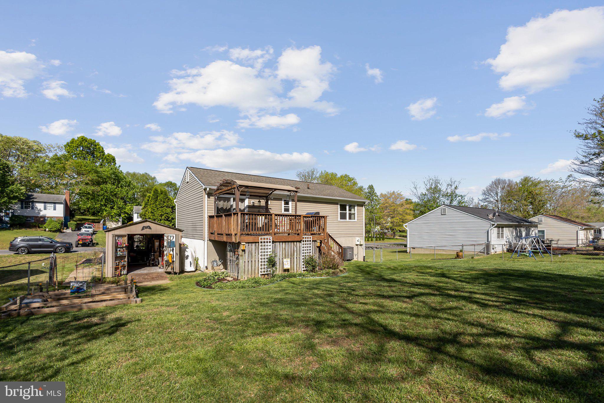 VISTA WOODS - Residential