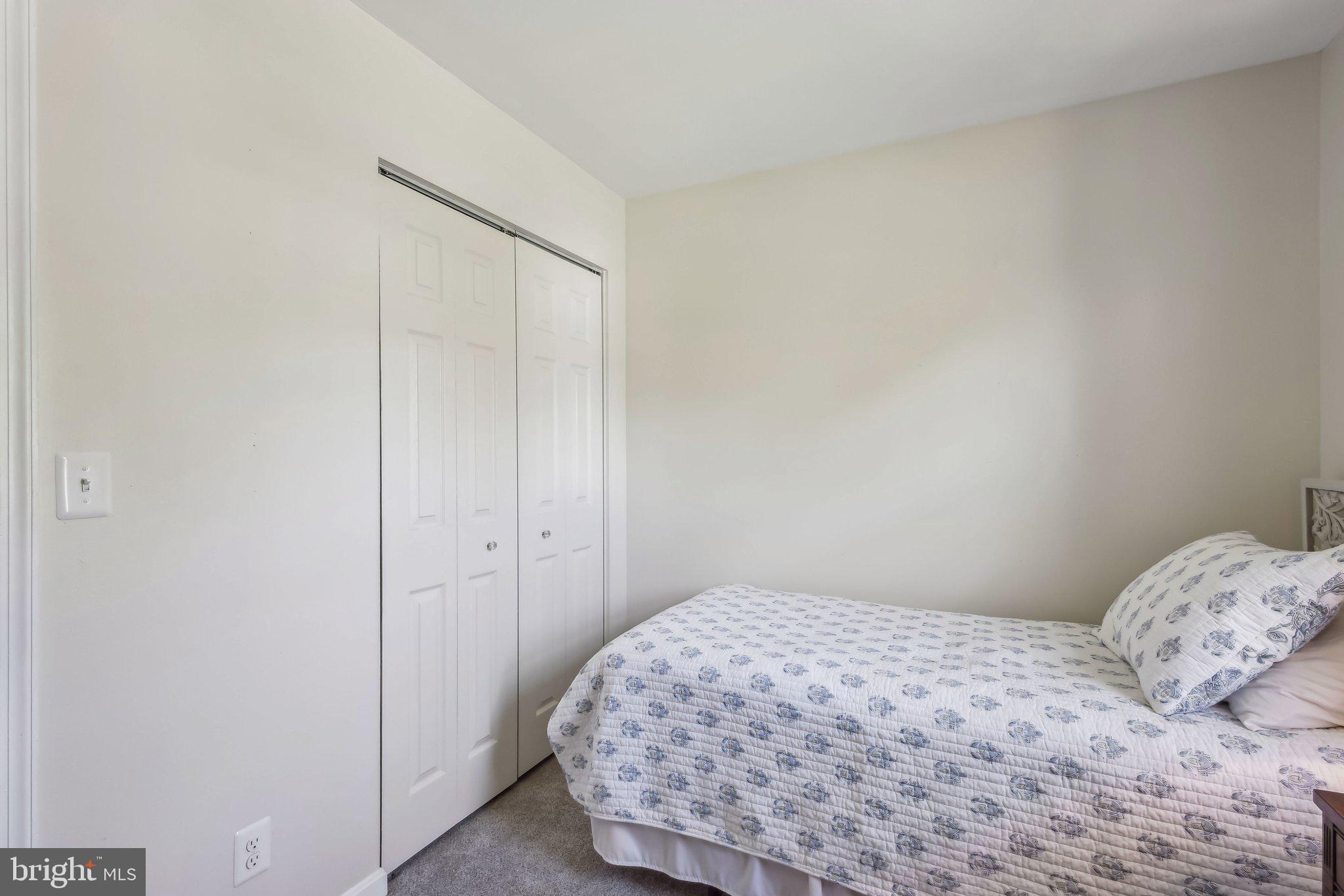 VISTA WOODS - Residential