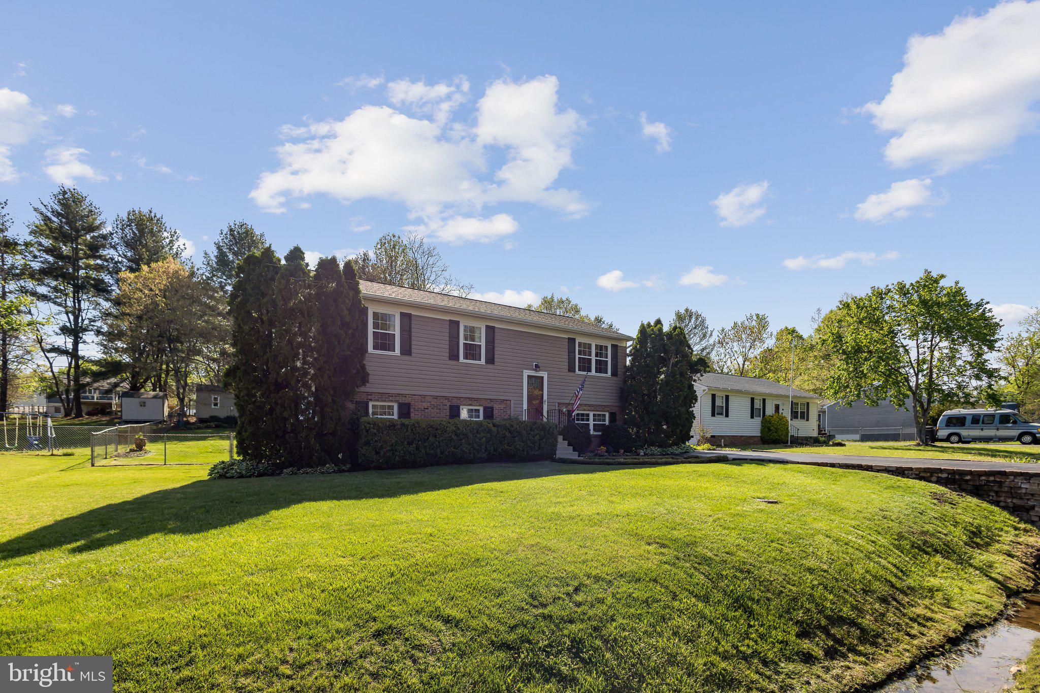 VISTA WOODS - Residential