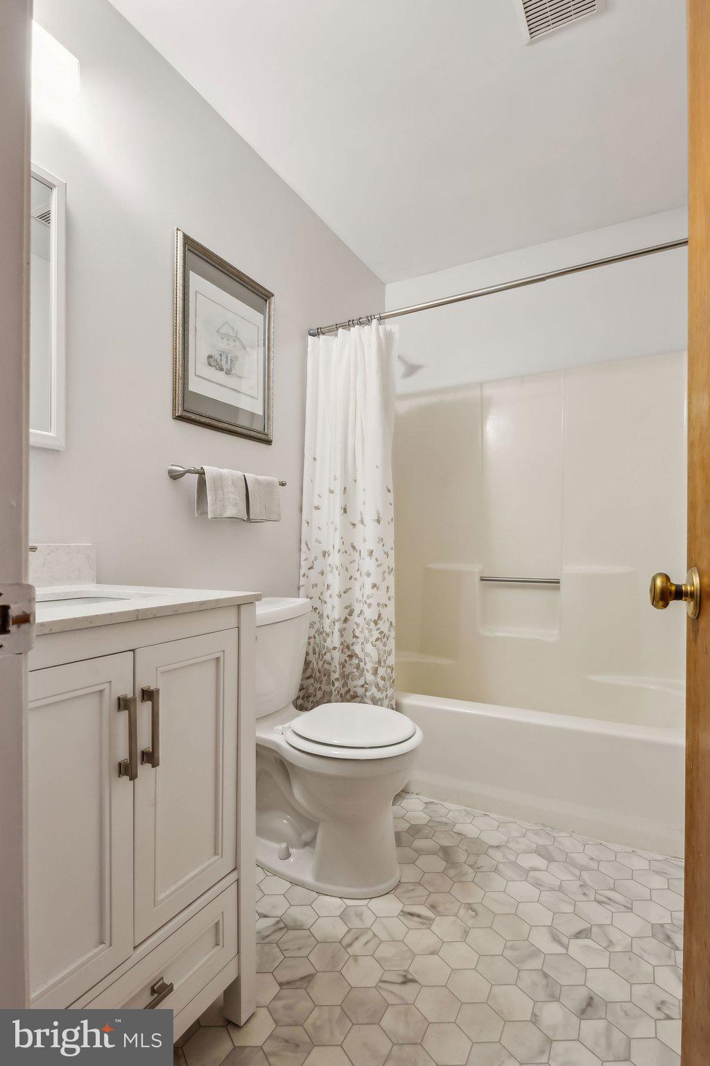 VISTA WOODS - Residential