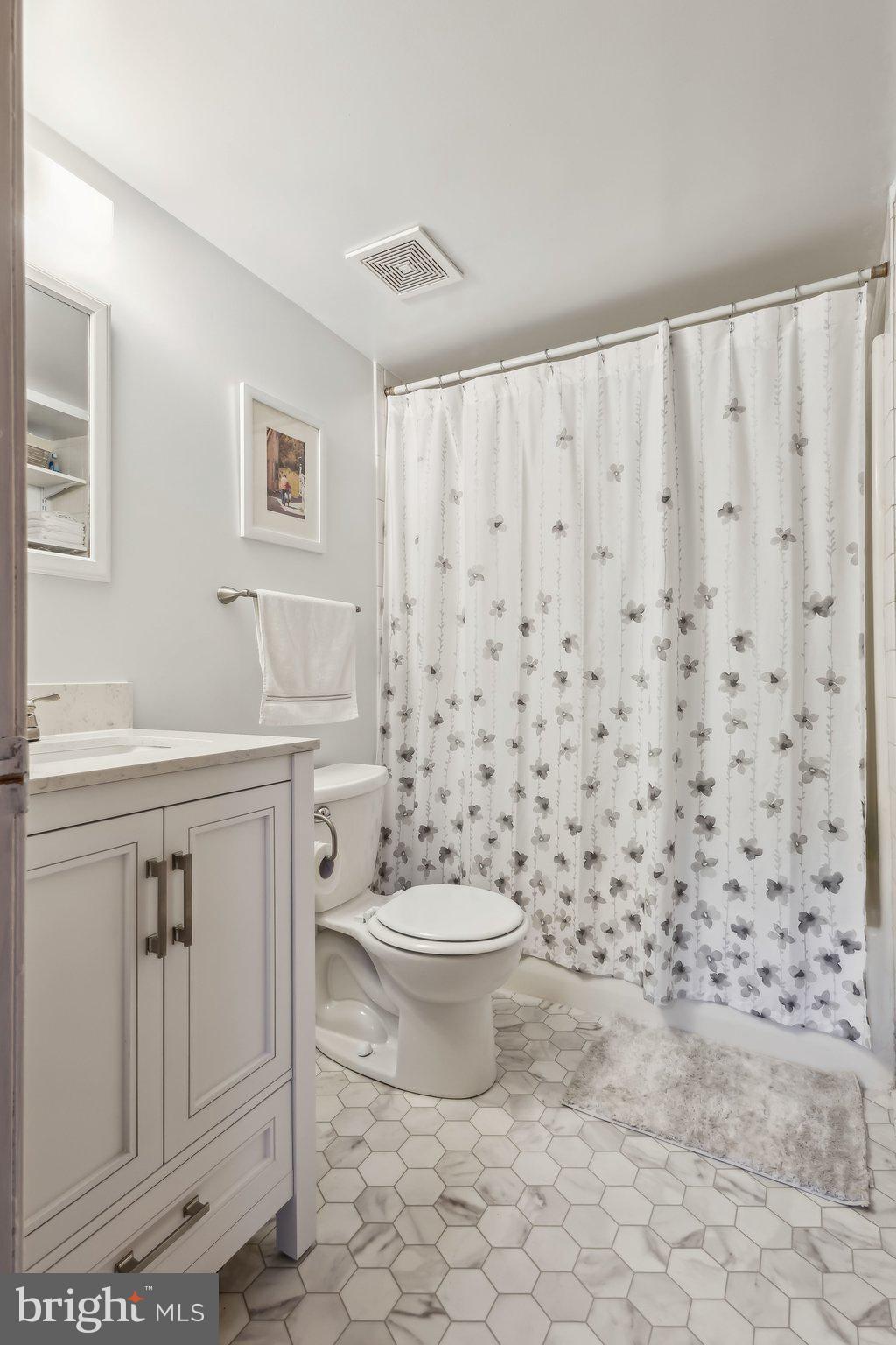 VISTA WOODS - Residential