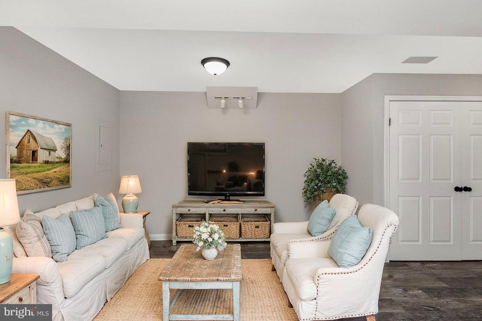 LAKE OF THE WOODS - Residential