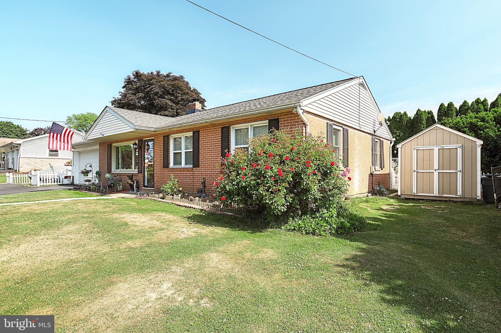 SPRINGWOOD ROAD - Residential