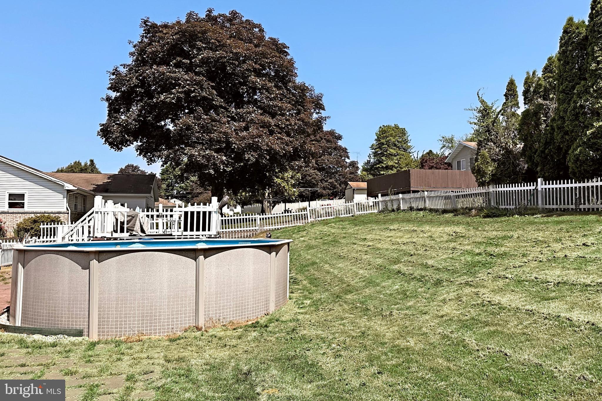 SPRINGWOOD ROAD - Residential