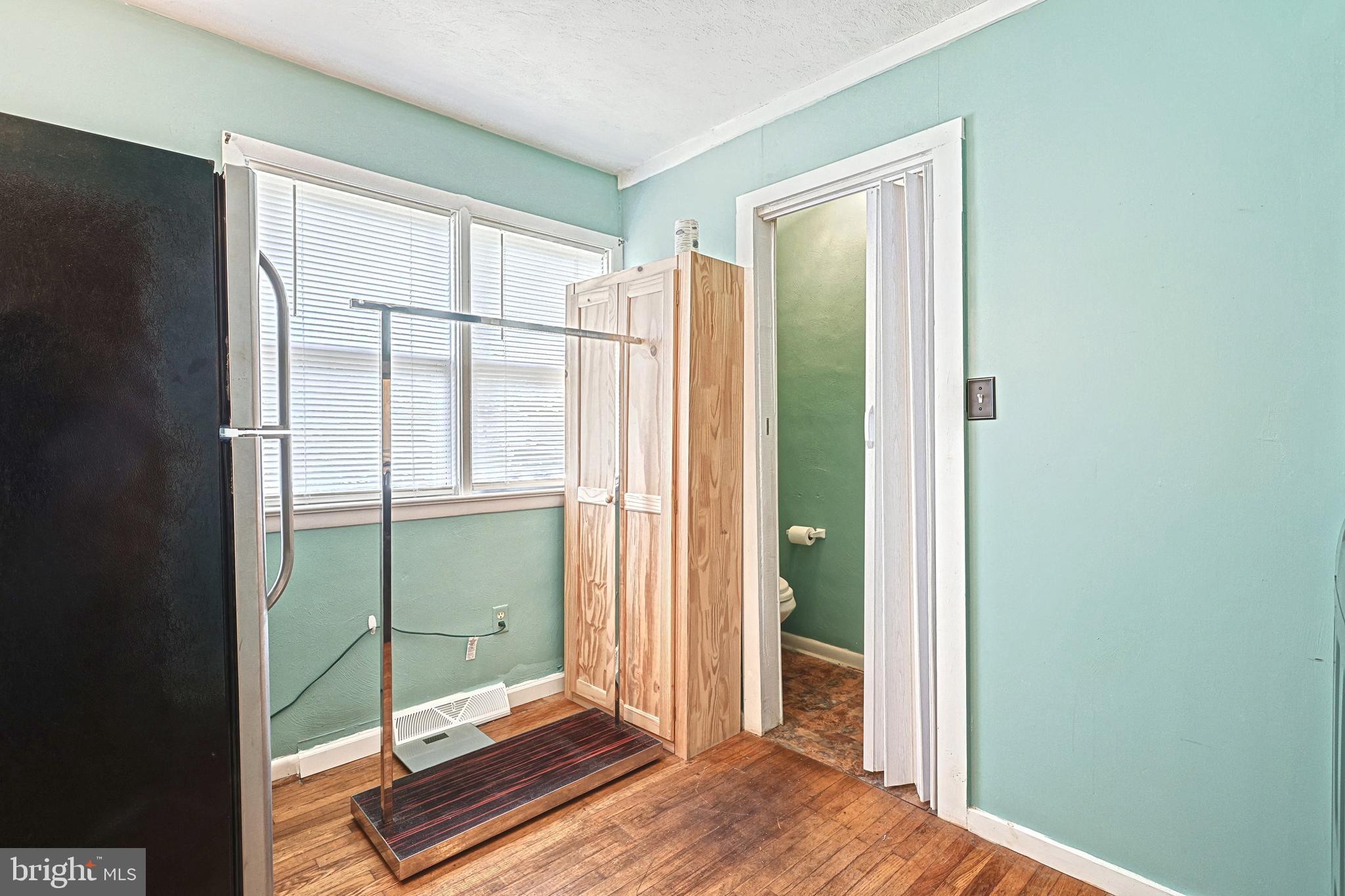 SPRINGWOOD ROAD - Residential