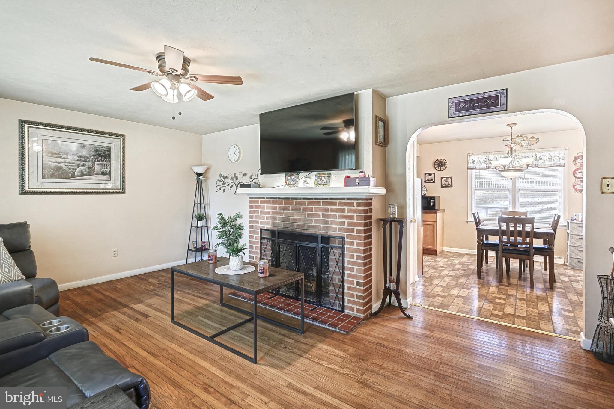 SPRINGWOOD ROAD - Residential