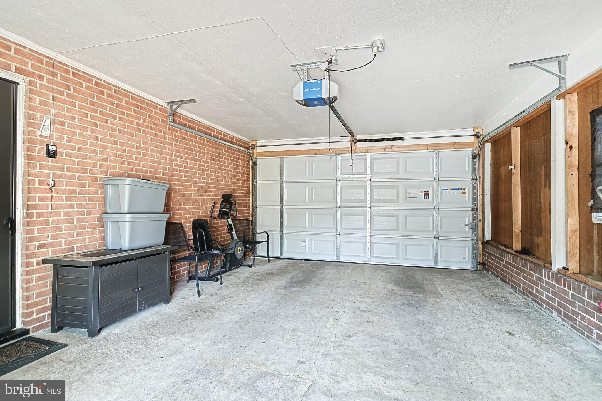 SPRINGWOOD ROAD - Residential