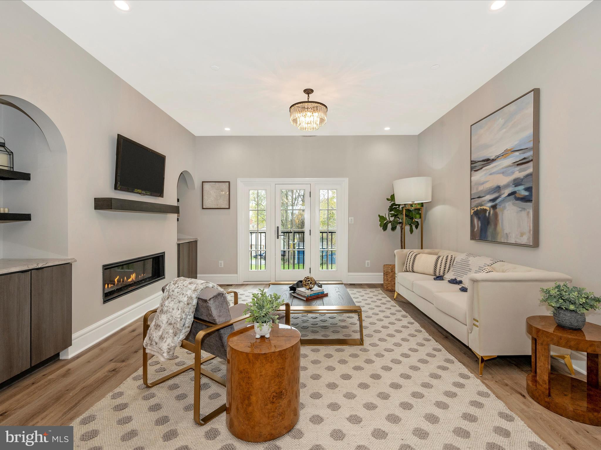 DOWNTOWN FREDERICK - Residential