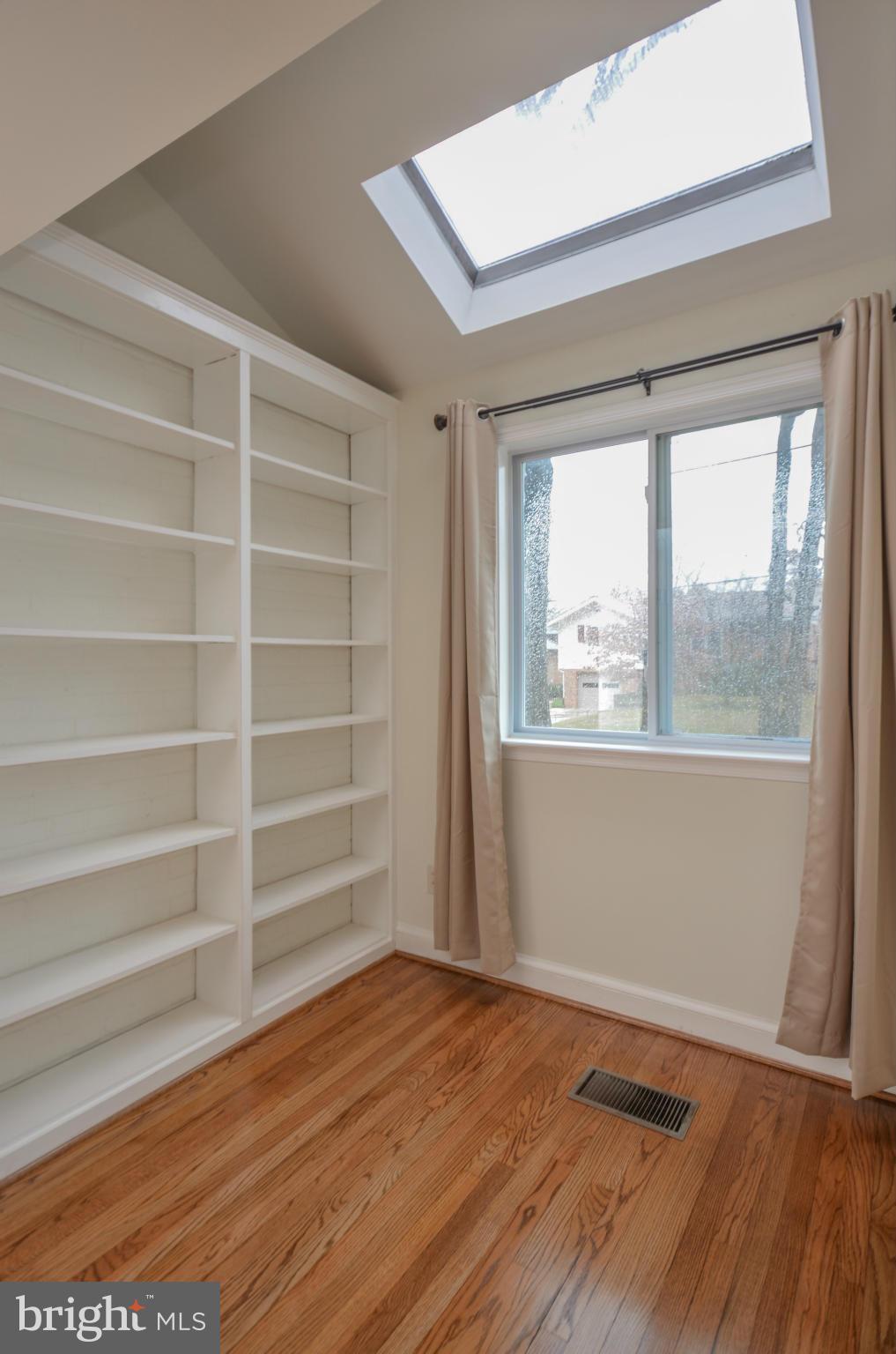 BEALLS - Residential Lease