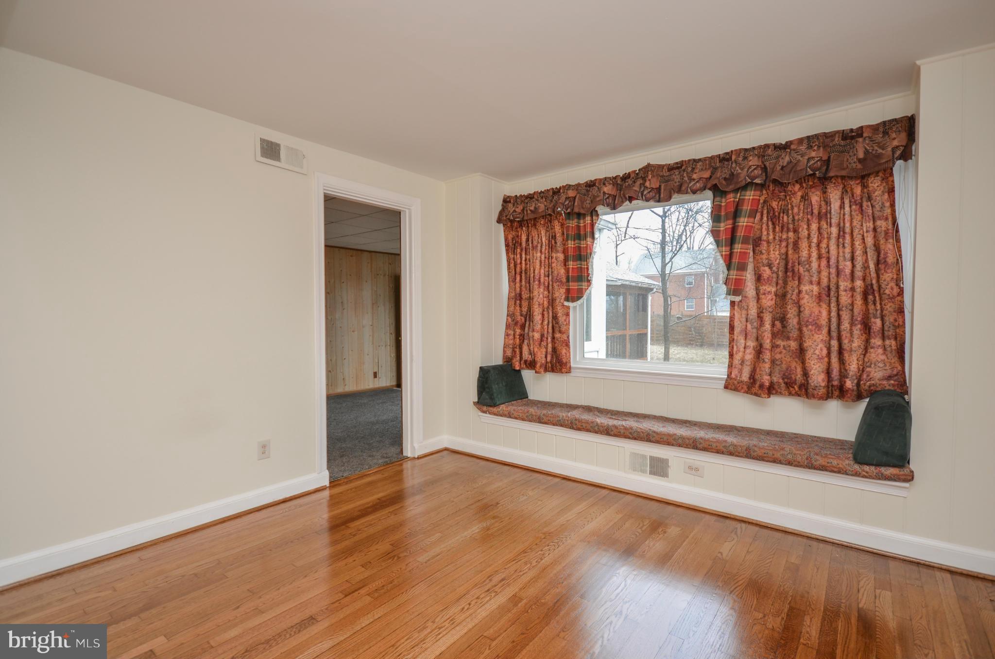 BEALLS - Residential Lease