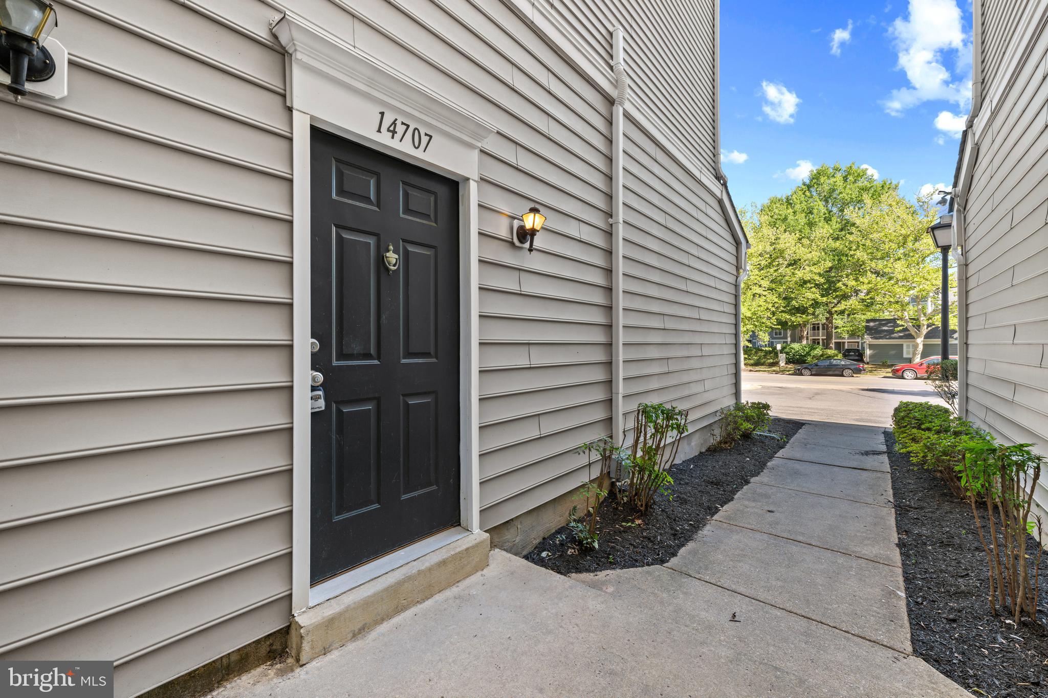 14707 HAMPSHIRE HALL COURT 204