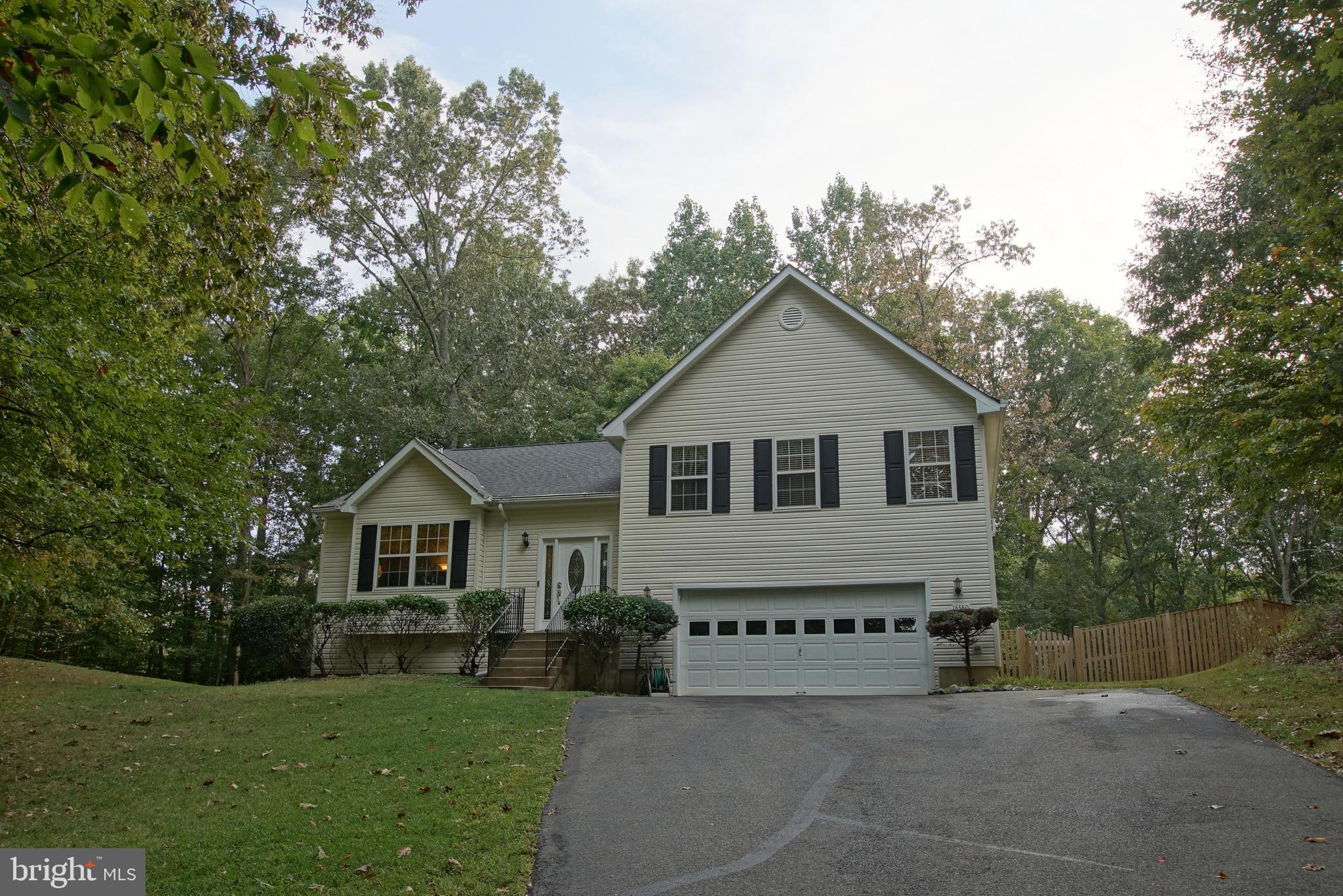 CARRIAGE CROSSING - Residential