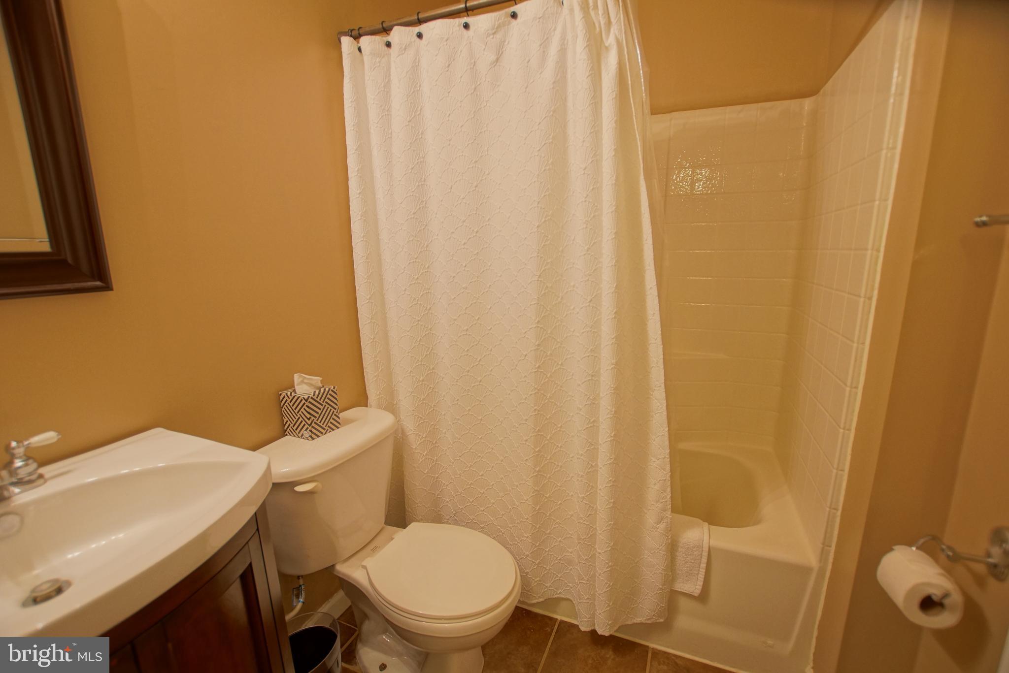 CARRIAGE CROSSING - Residential