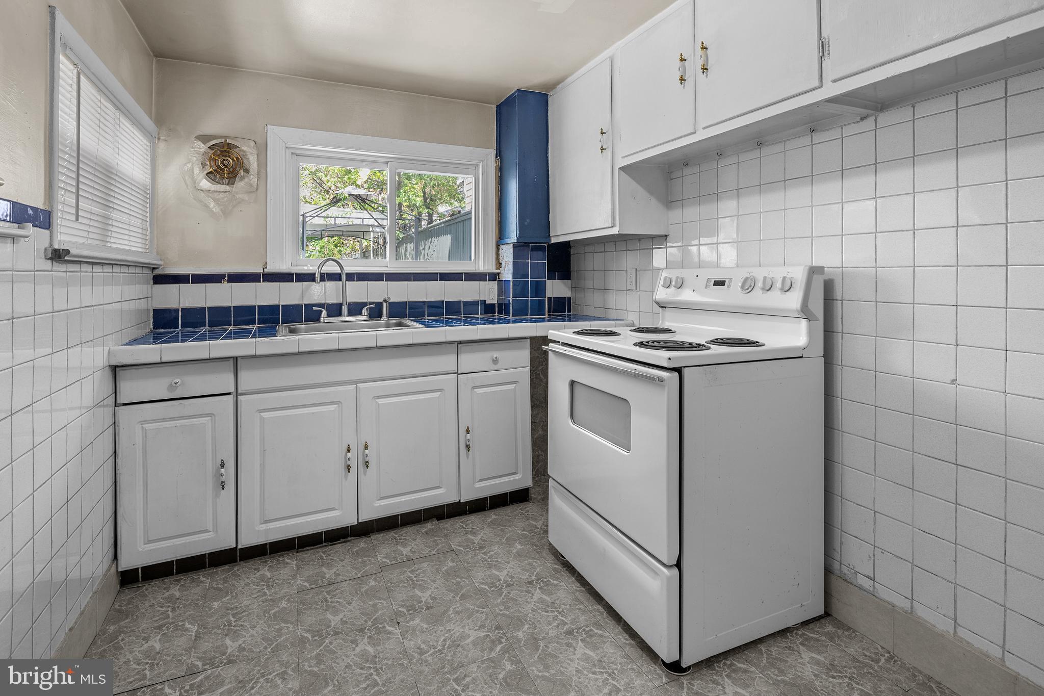 POTTSTOWN - Residential