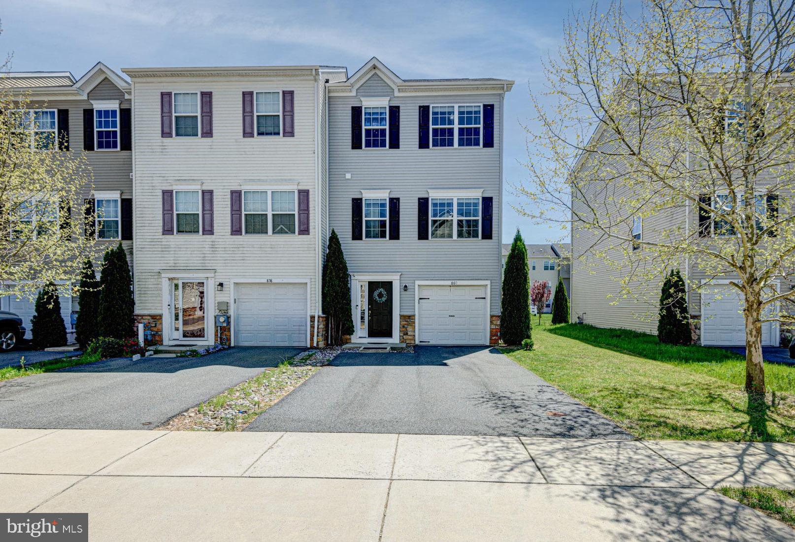 HYETTS CROSSING - Residential