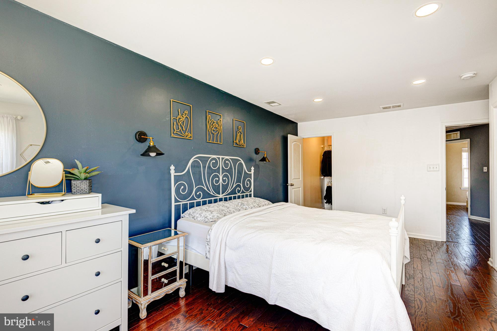HYETTS CROSSING - Residential
