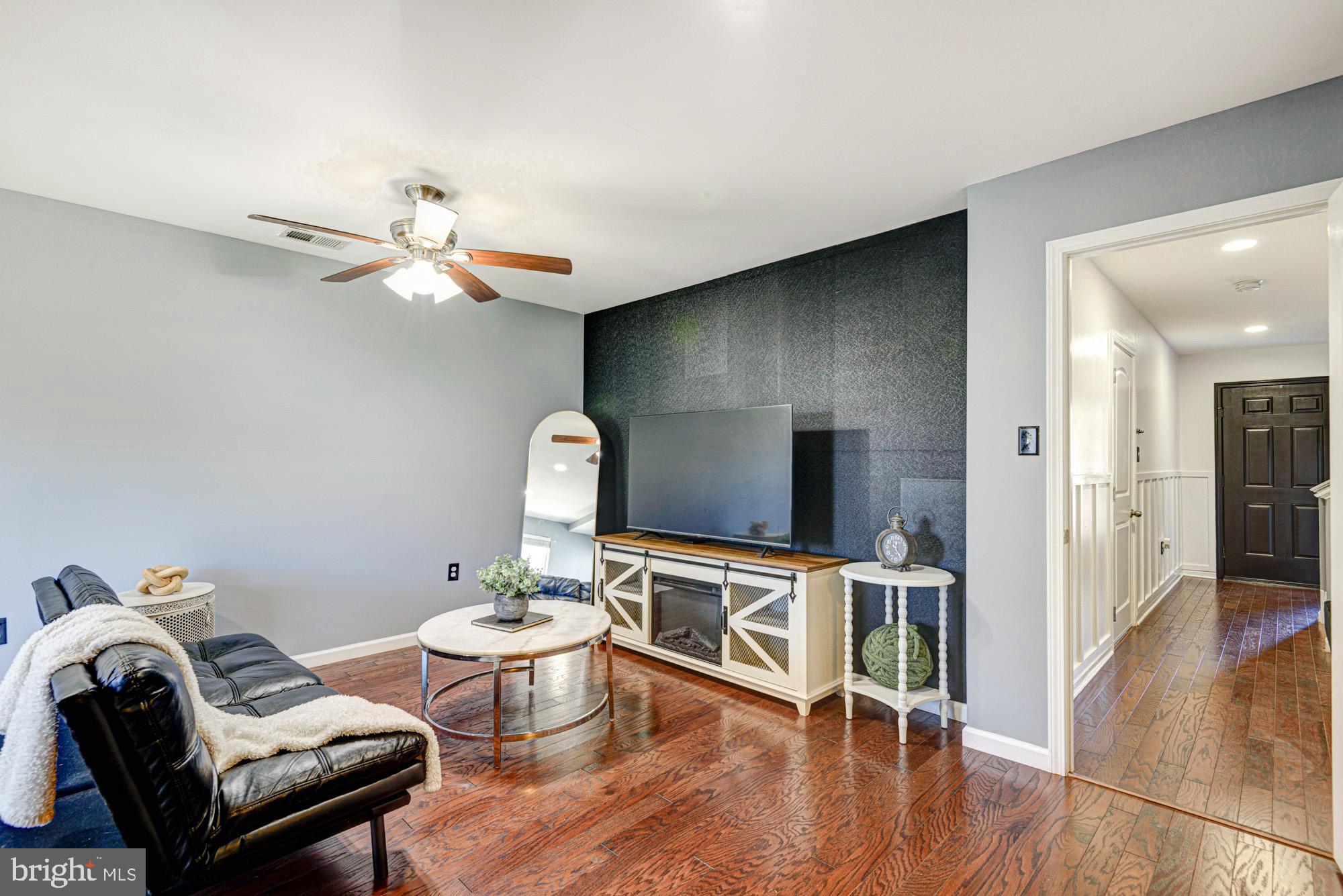 HYETTS CROSSING - Residential