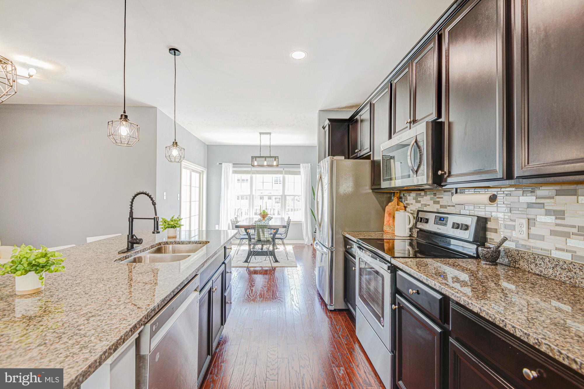 HYETTS CROSSING - Residential