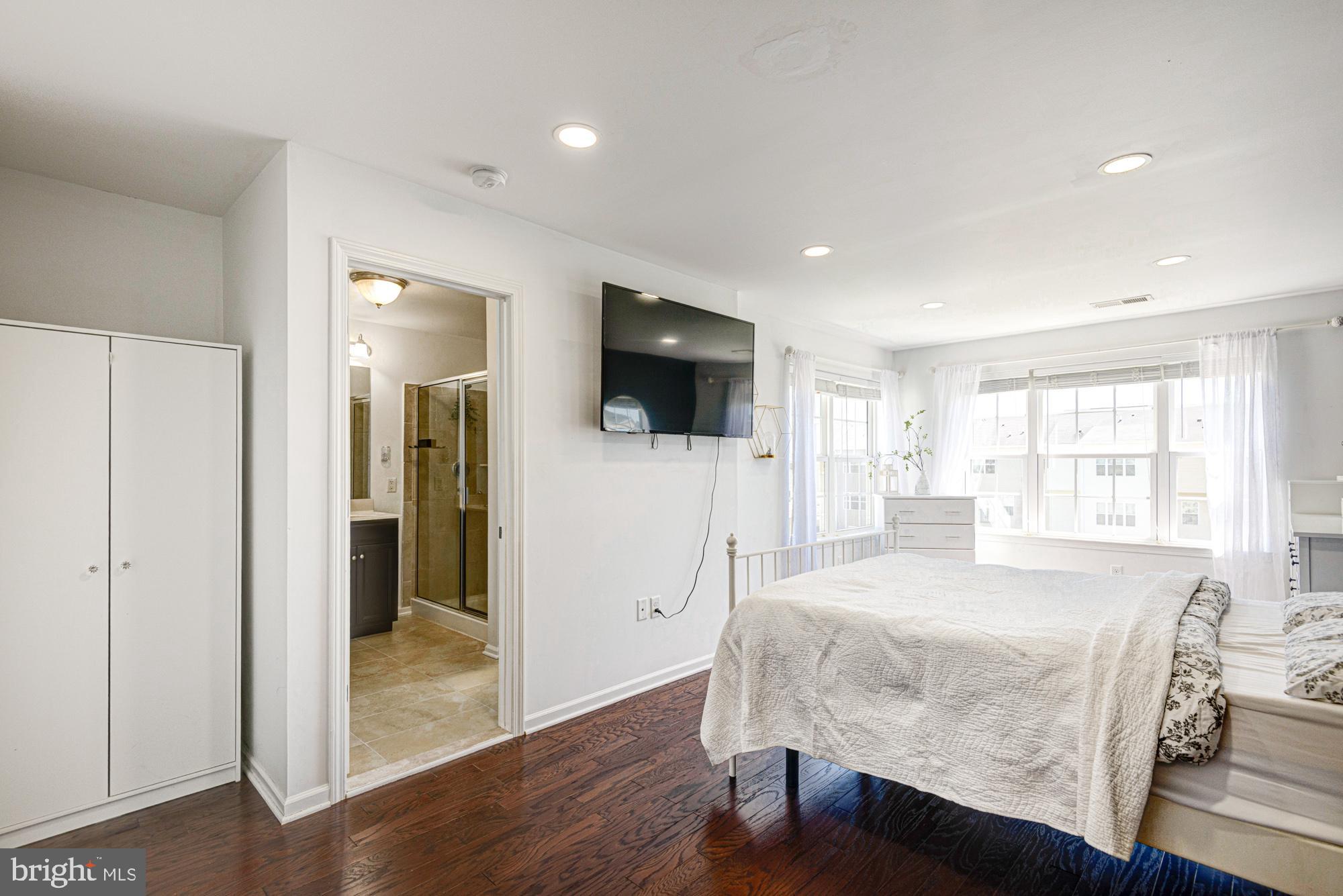 HYETTS CROSSING - Residential