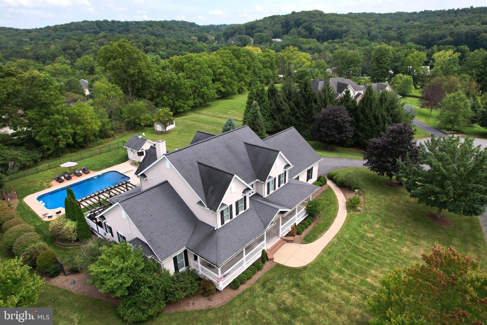 CAMBRIDGE CROSSING - Residential