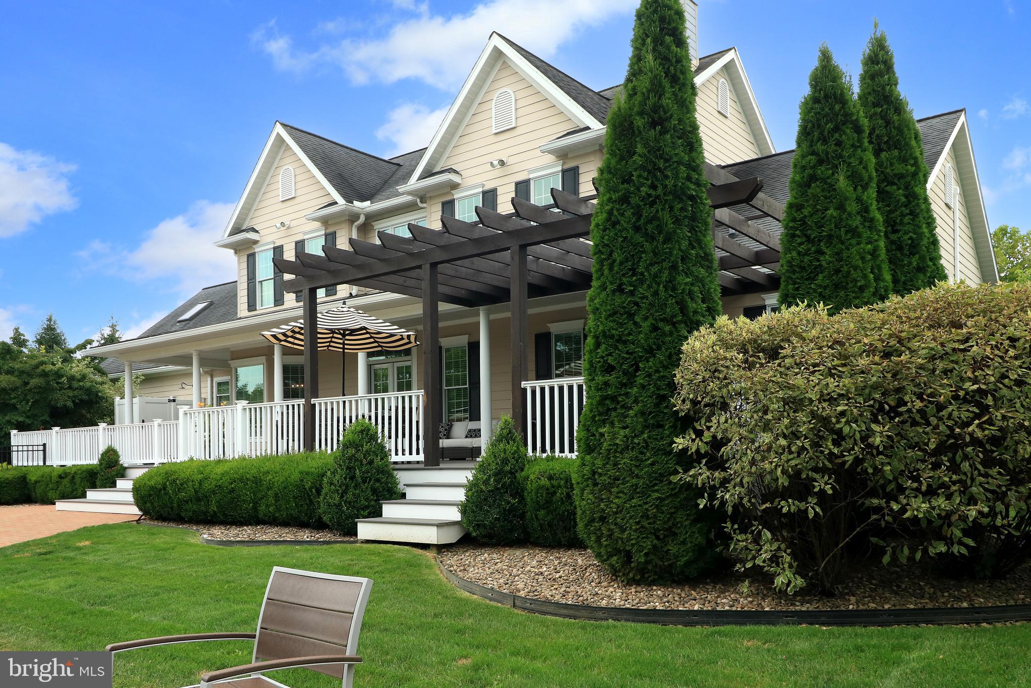 CAMBRIDGE CROSSING - Residential