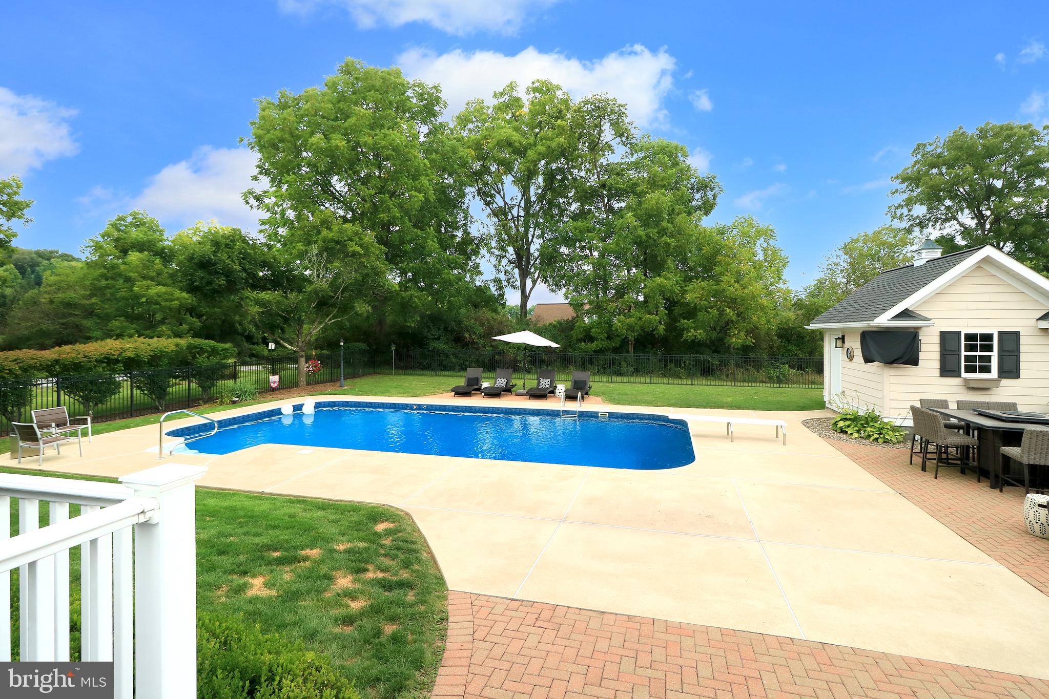 CAMBRIDGE CROSSING - Residential