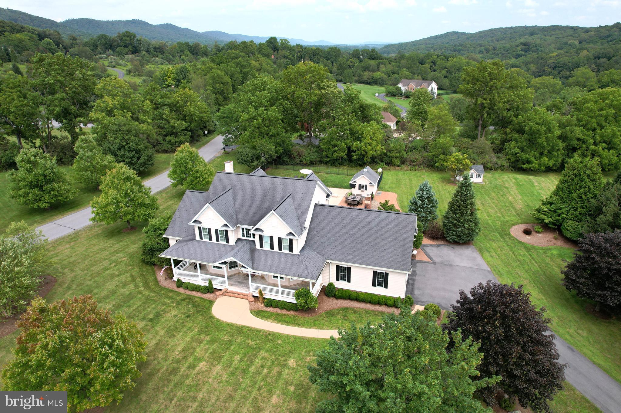 CAMBRIDGE CROSSING - Residential