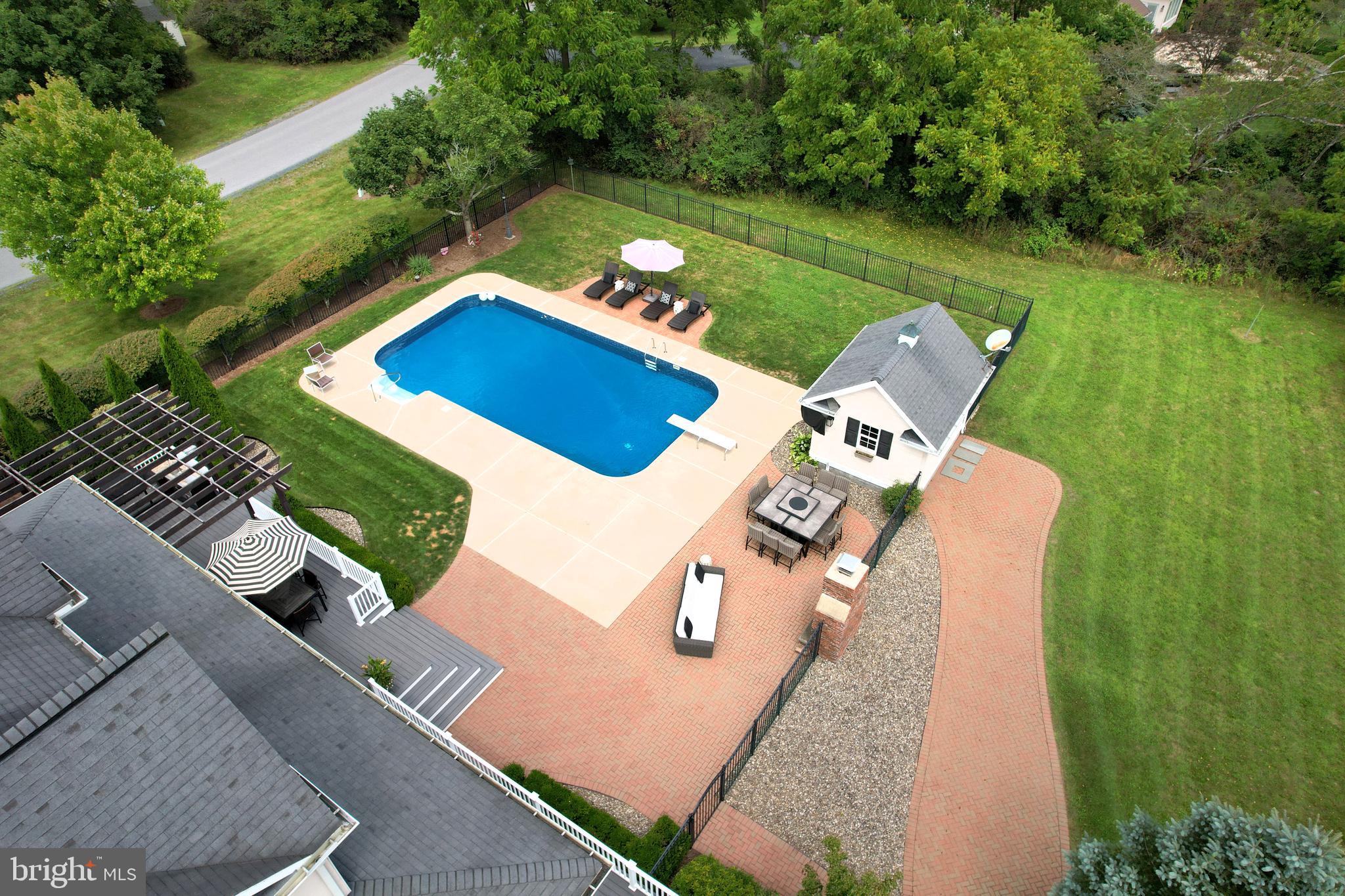 CAMBRIDGE CROSSING - Residential