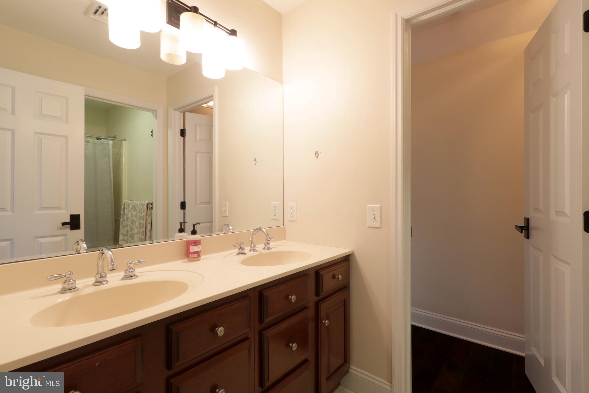 CAMBRIDGE CROSSING - Residential