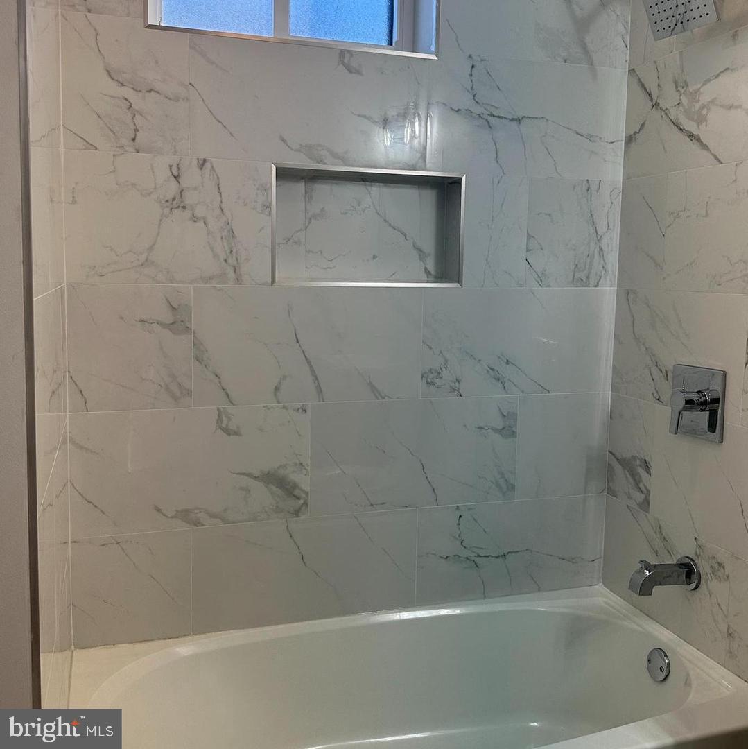 HUNTING PARK - Residential Income