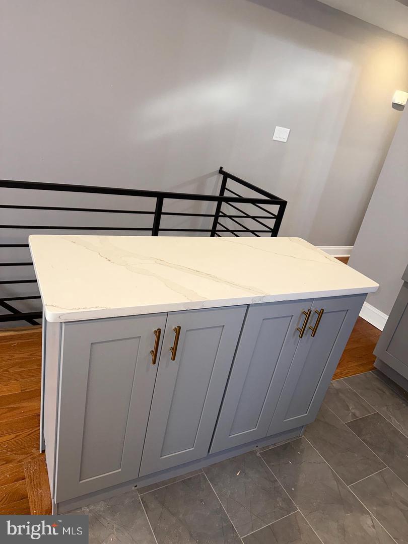 HUNTING PARK - Residential Income