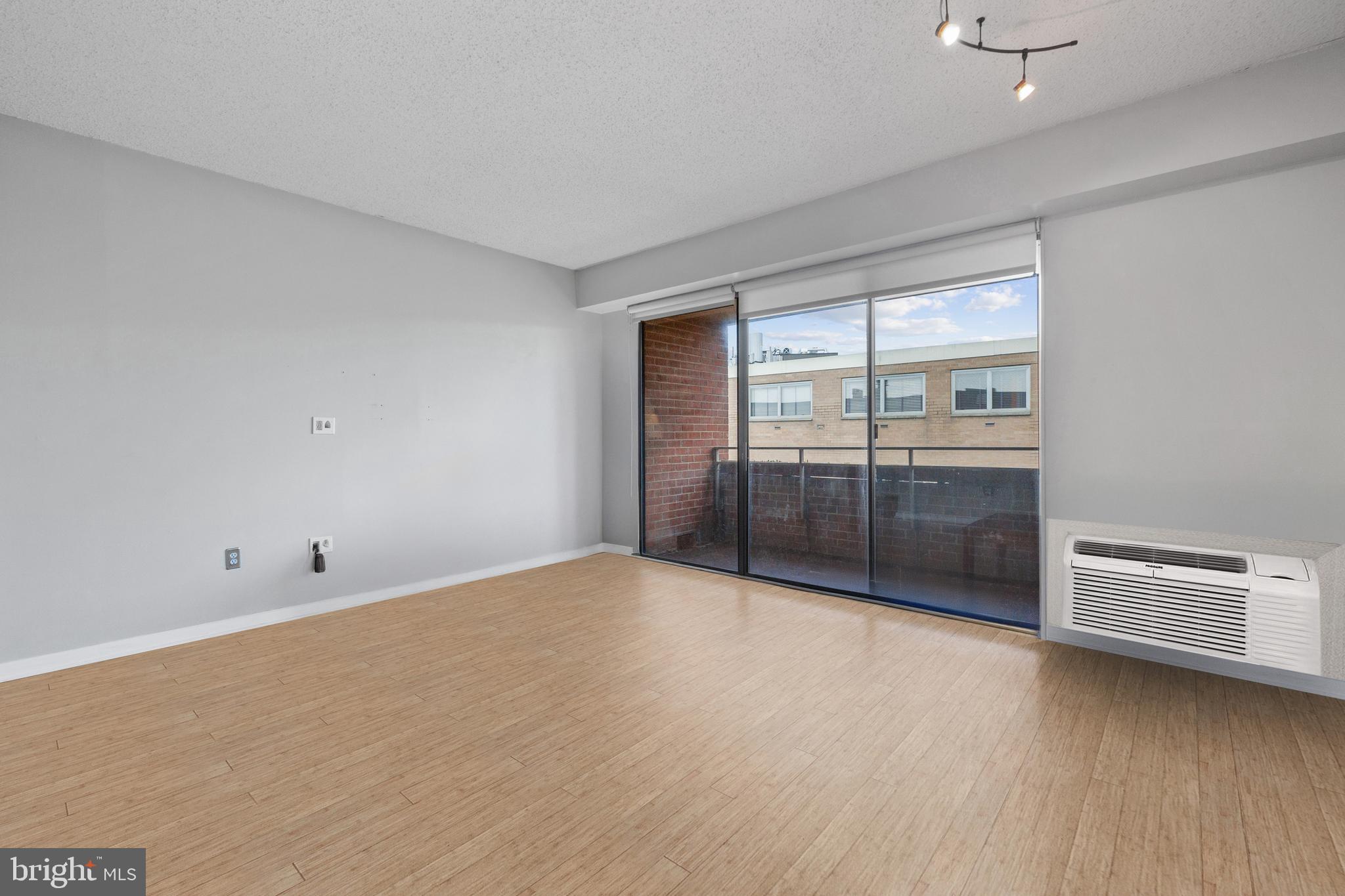 2141 P STREET NW 1009