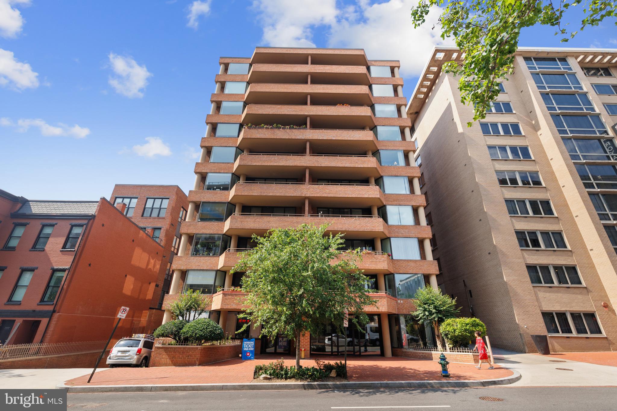 2141 P STREET NW 1009